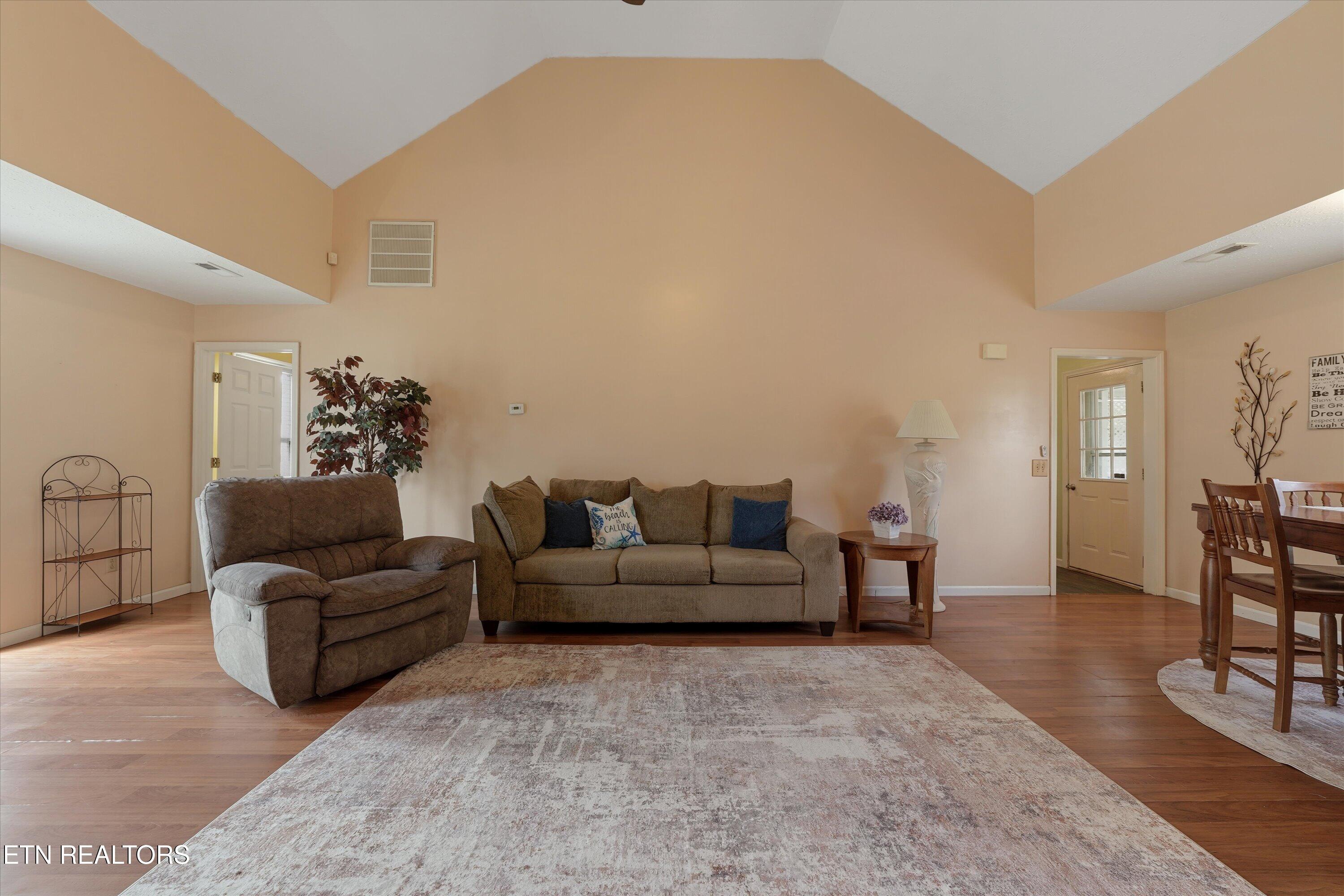 1220 Christianburg Lane Sweetwater TN 37874