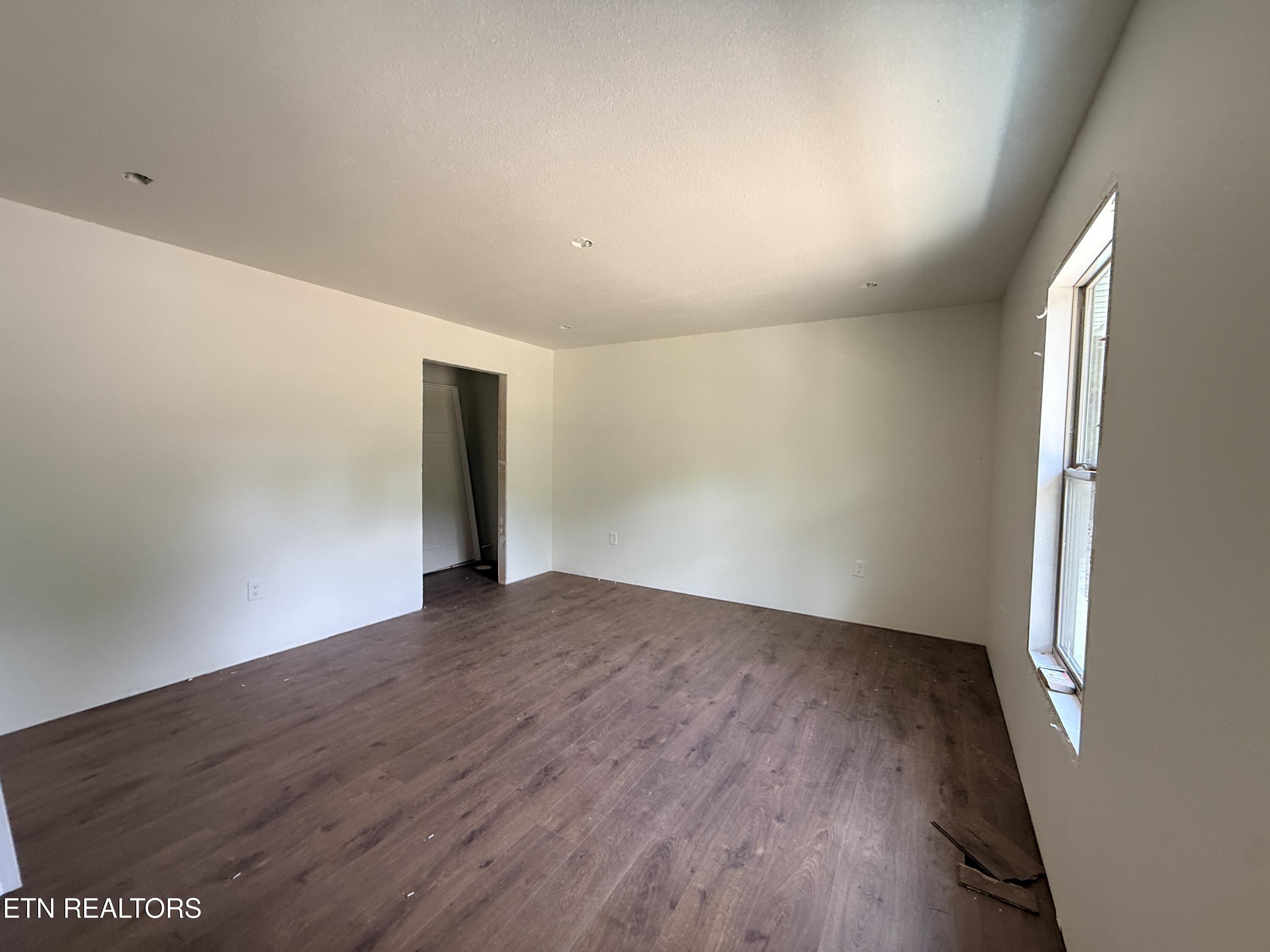 352 Old Wes Baldwin Road Jamestown TN 38556