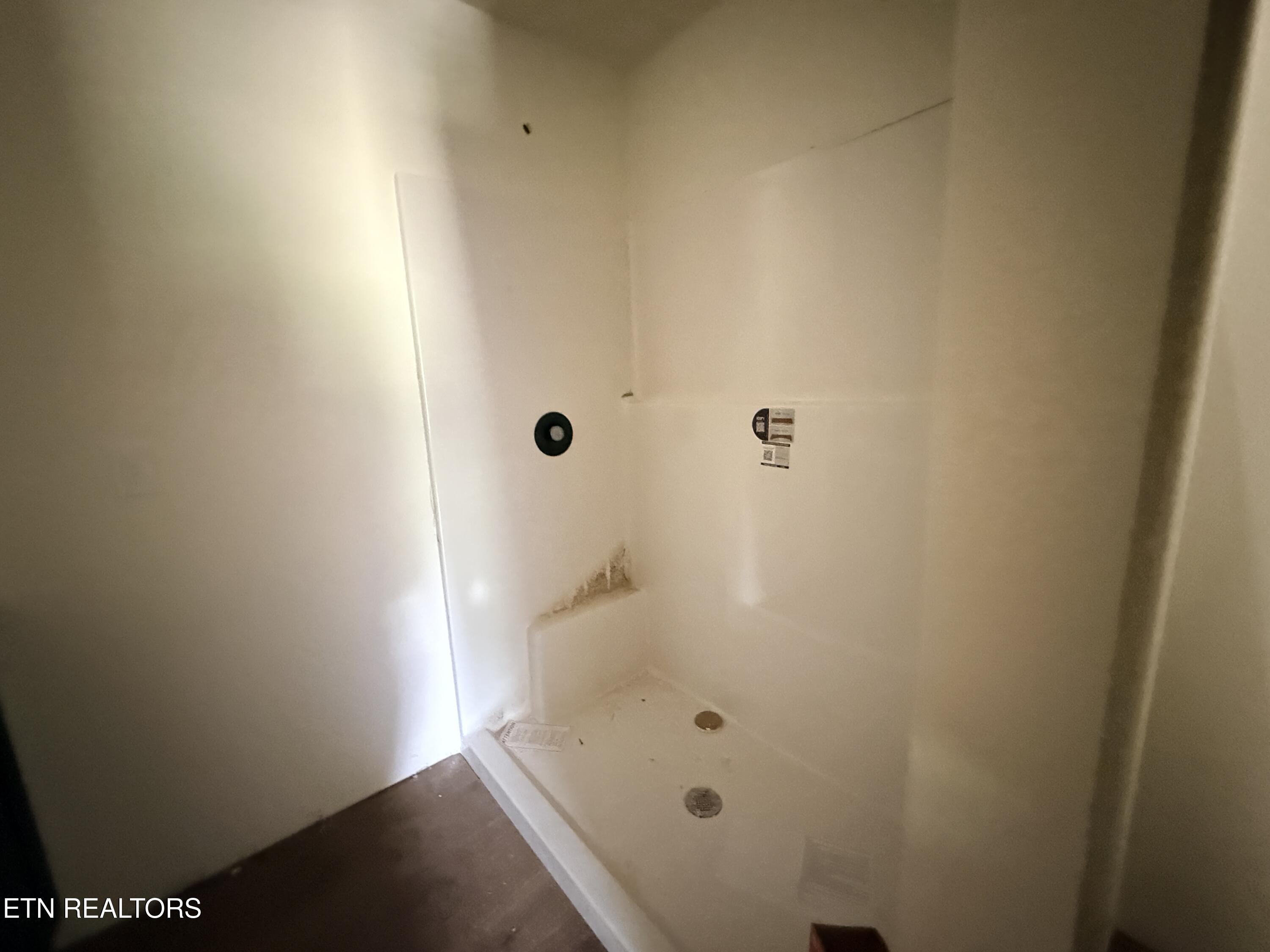 352 Old Wes Baldwin Road Jamestown TN 38556