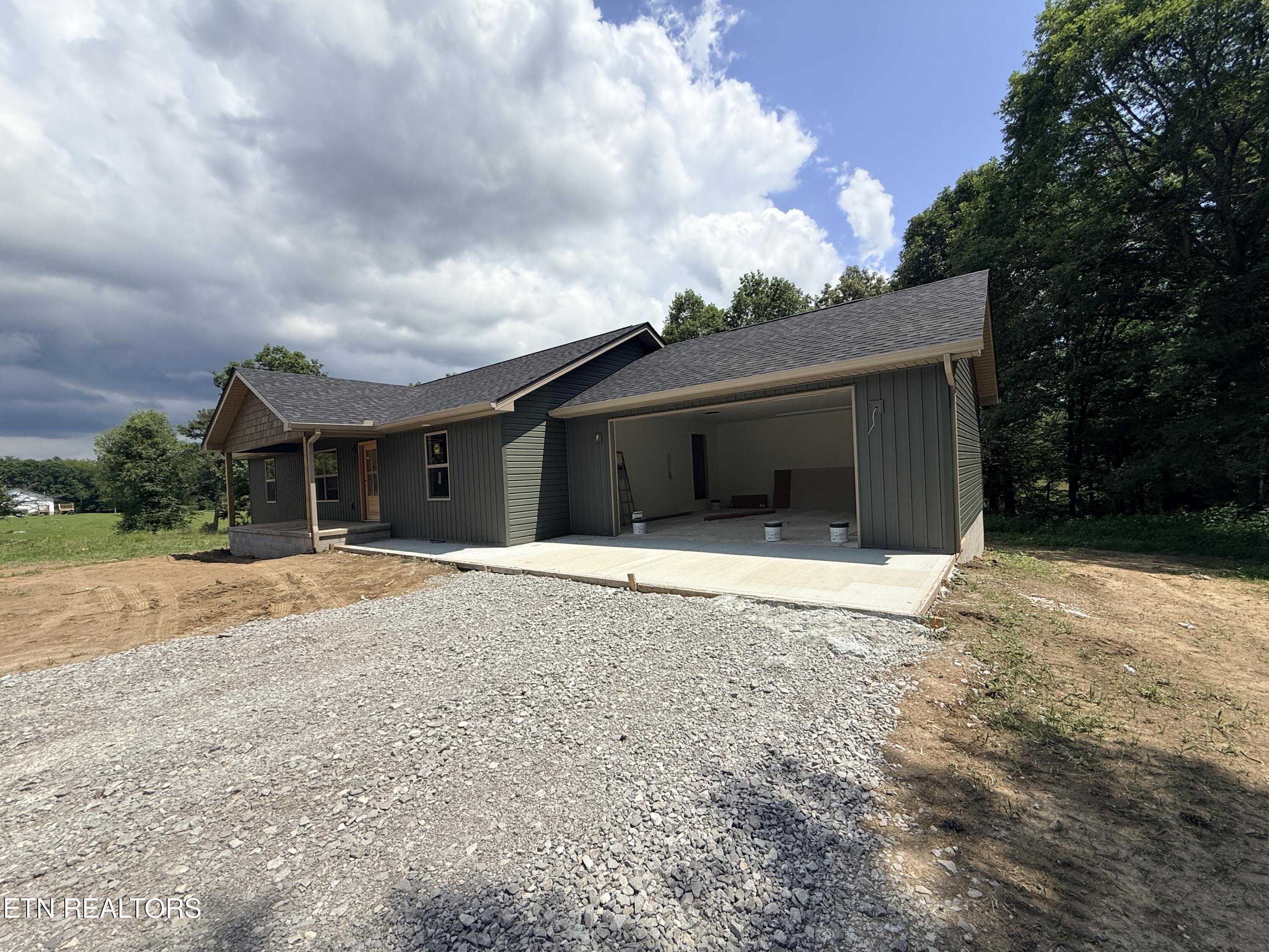 352 Old Wes Baldwin Road Jamestown TN 38556