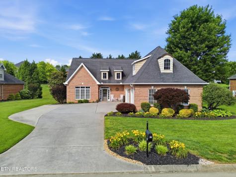 1733 Burnside Drive Maryville TN 37801