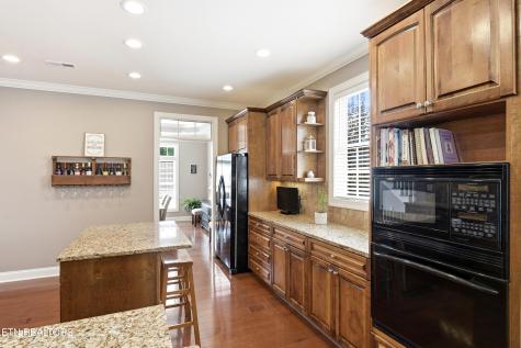 1733 Burnside Drive Maryville TN 37801