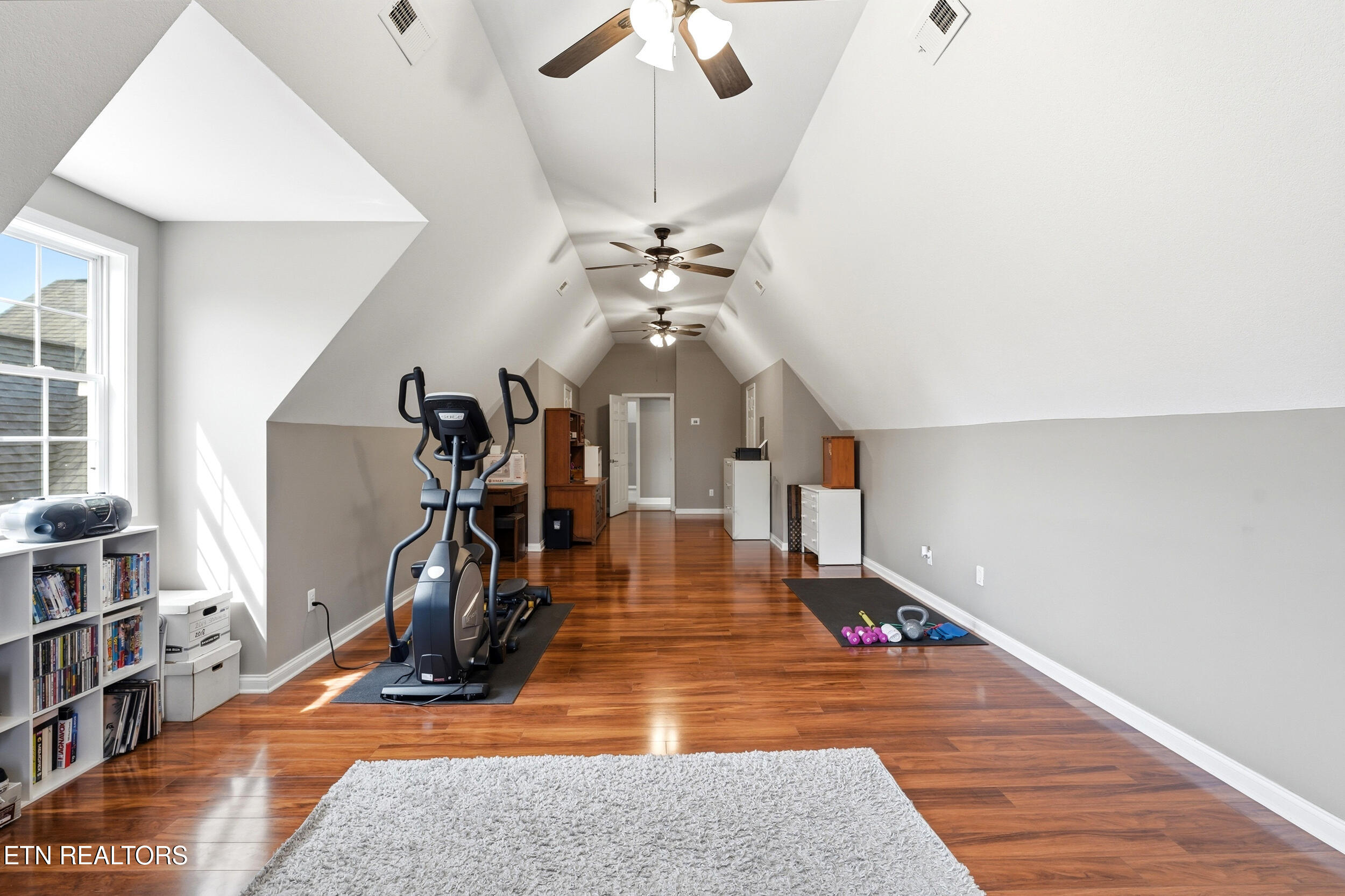 1733 Burnside Drive Maryville TN 37801