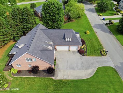 1733 Burnside Drive Maryville TN 37801