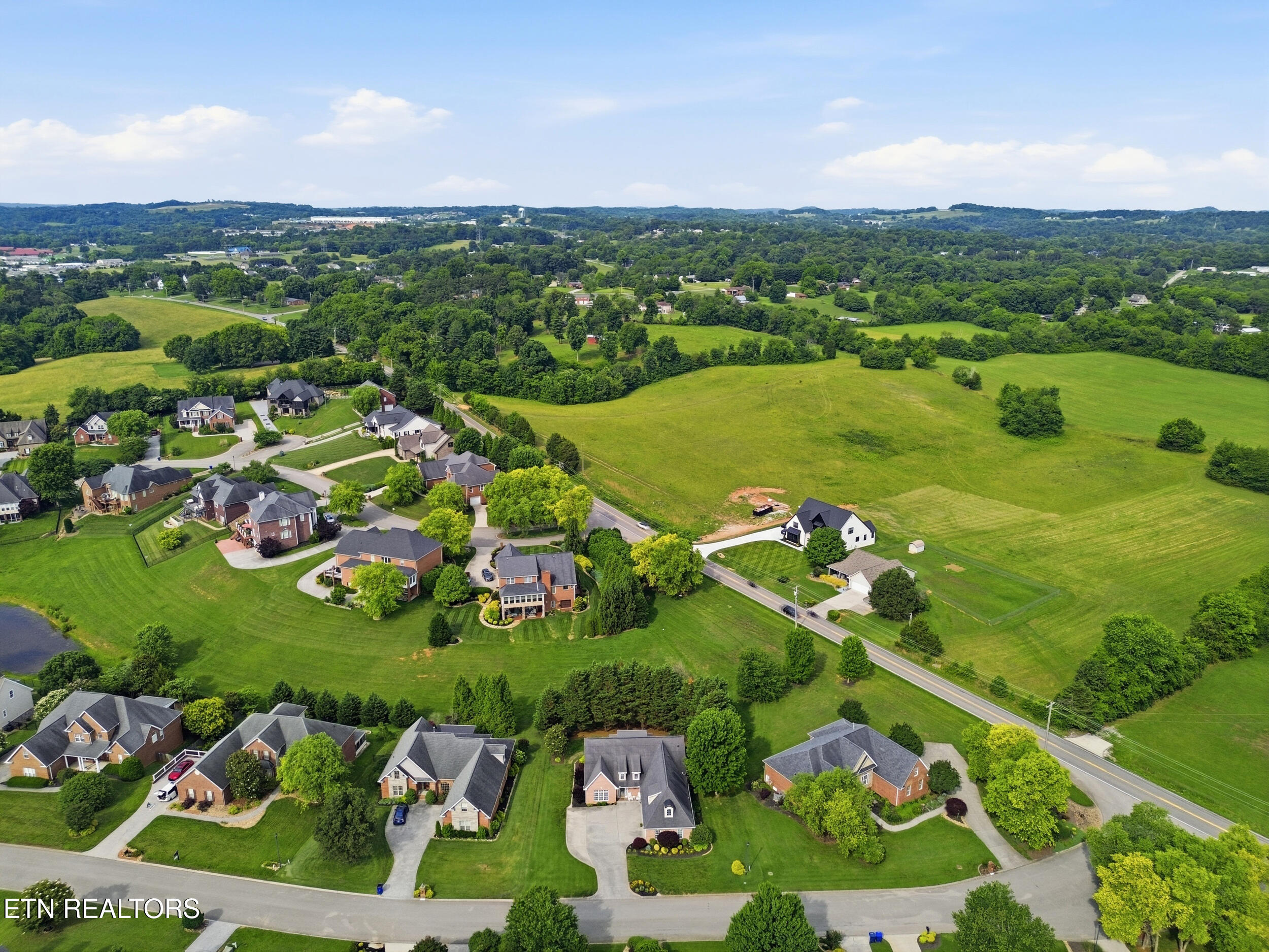 1733 Burnside Drive Maryville TN 37801
