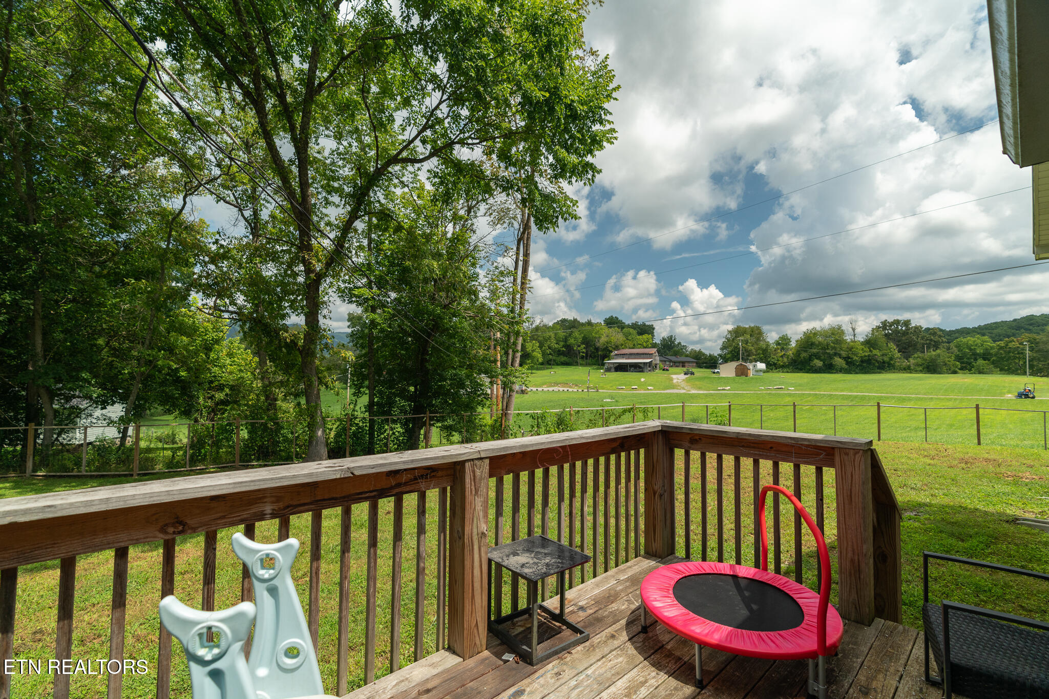 3406 Back Valley Road Speedwell TN 37870