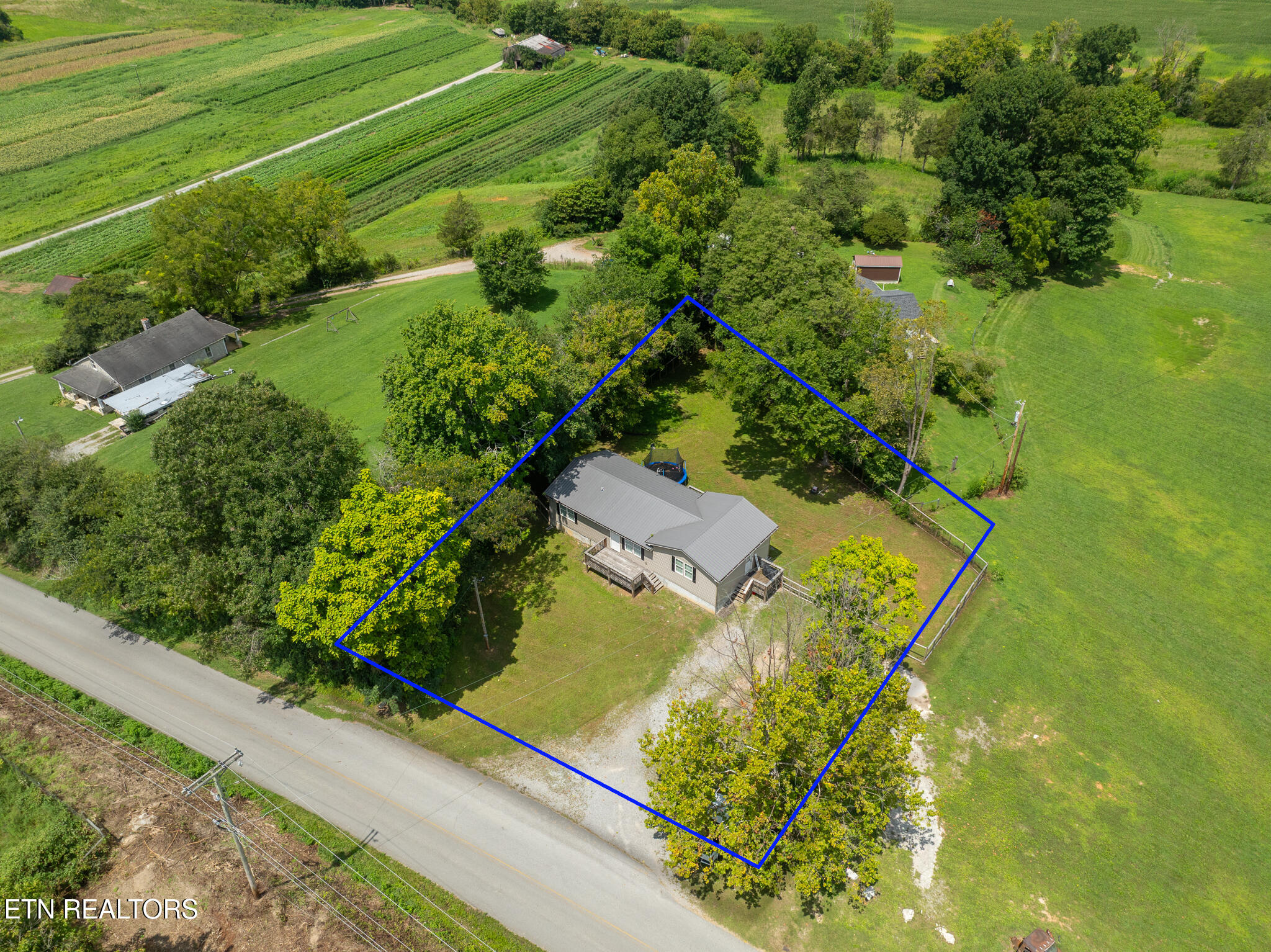3406 Back Valley Road Speedwell TN 37870