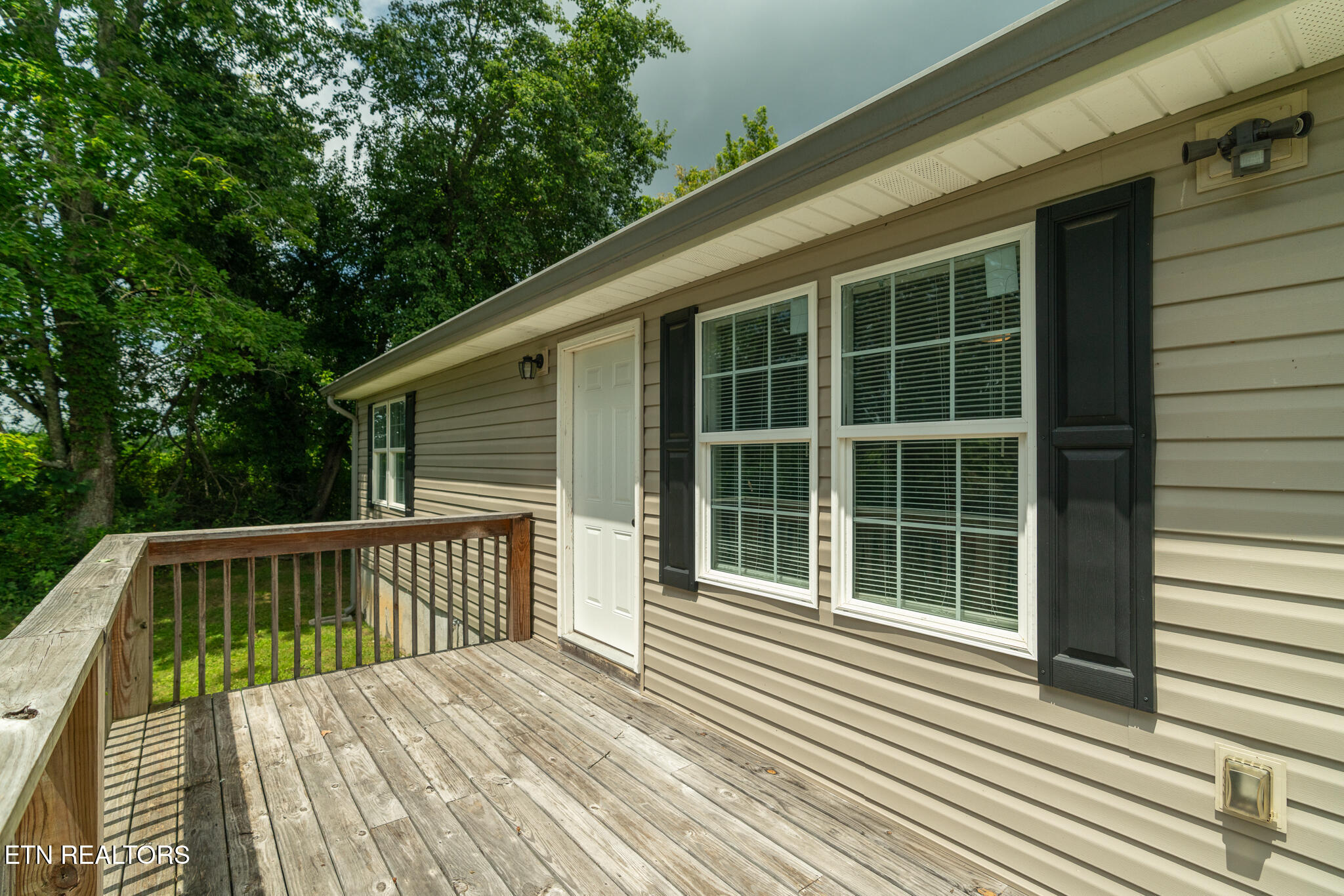 3406 Back Valley Road Speedwell TN 37870