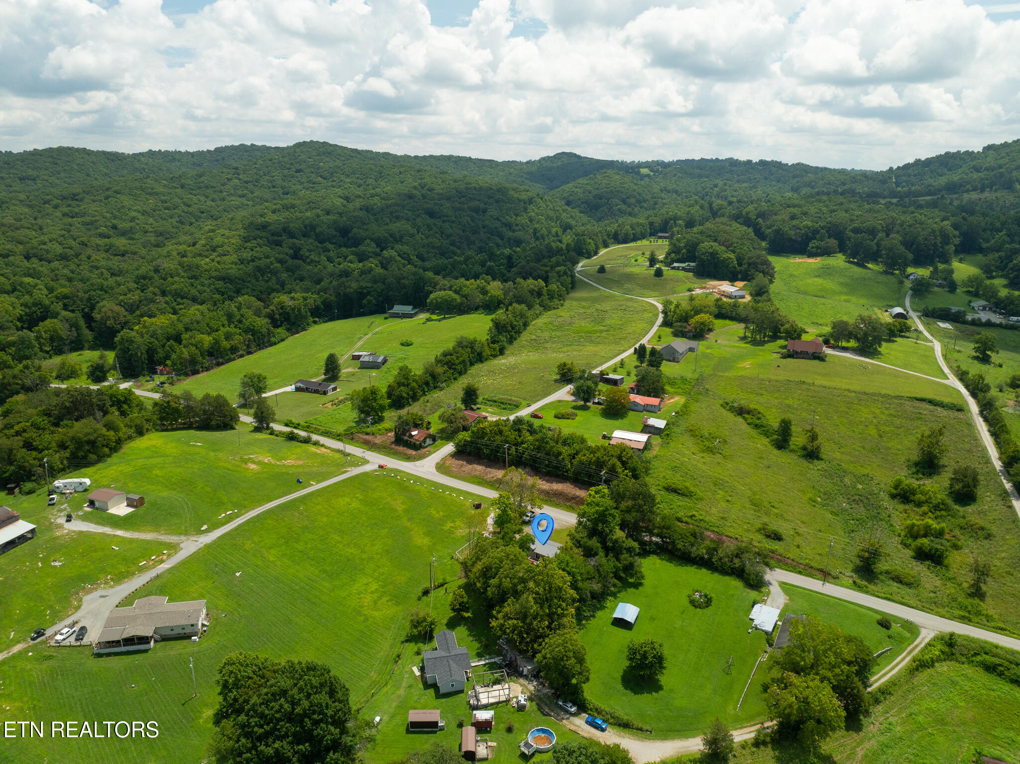 3406 Back Valley Road Speedwell TN 37870
