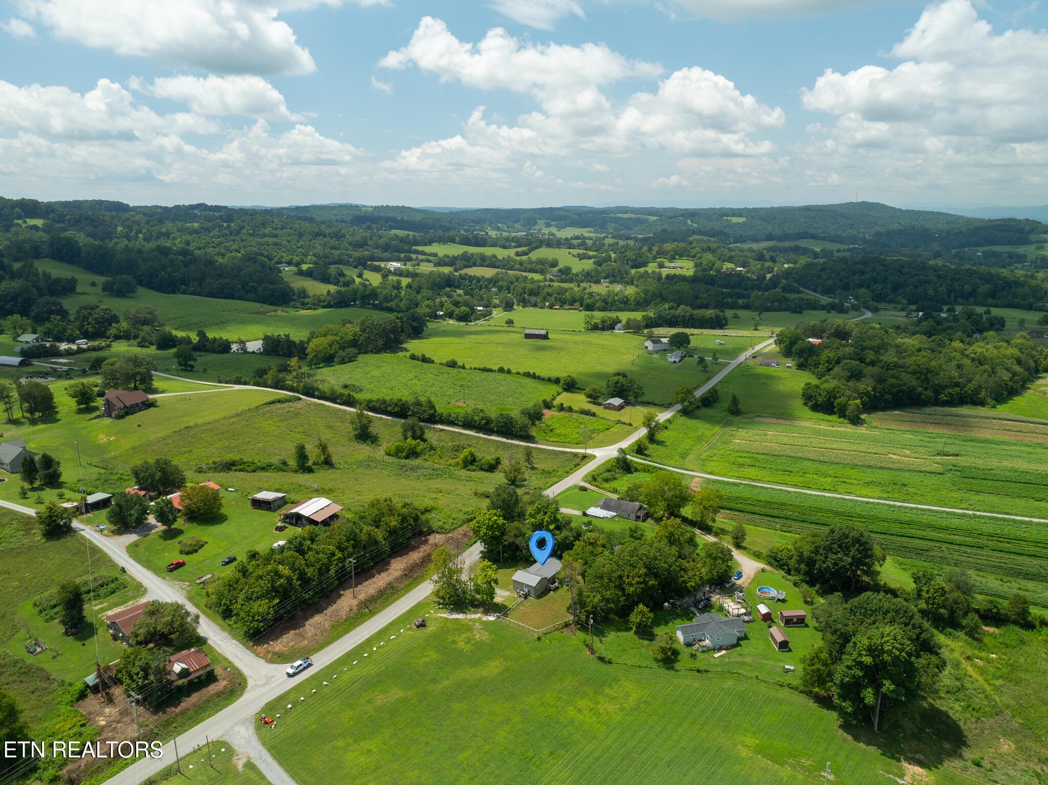 3406 Back Valley Road Speedwell TN 37870