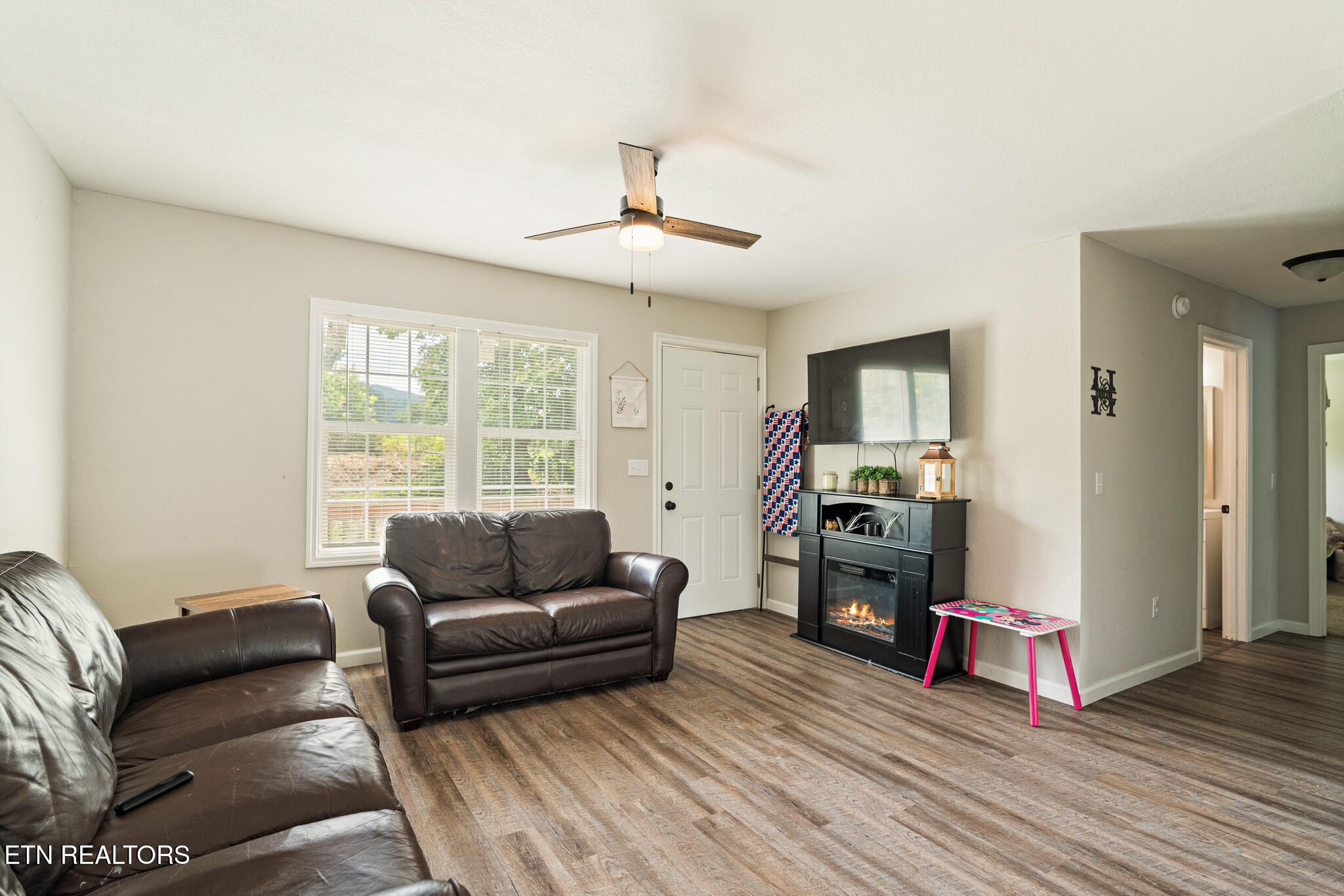 3406 Back Valley Road Speedwell TN 37870