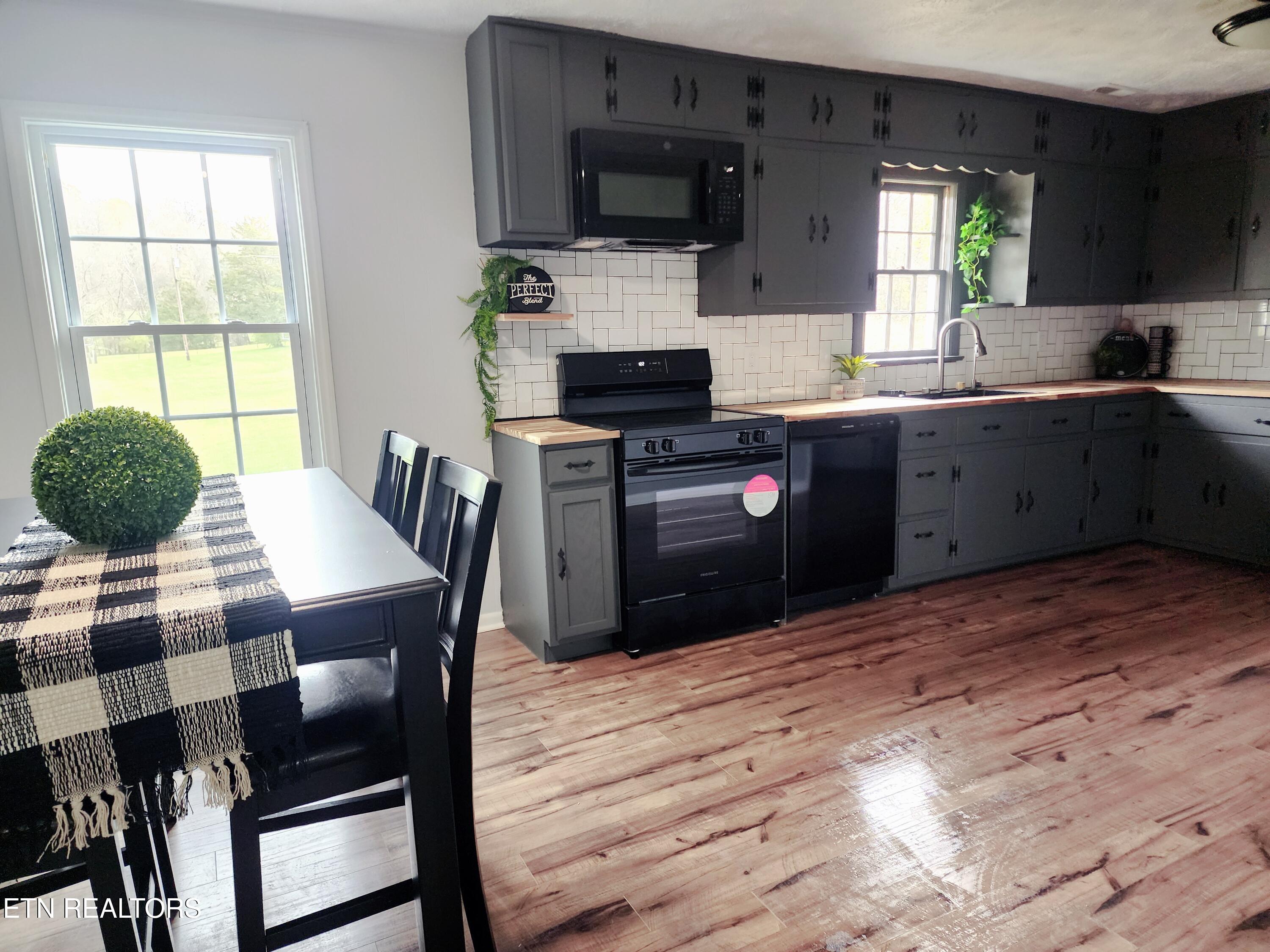 9506 Strawberry Plains Pike Strawberry Plains TN 37871