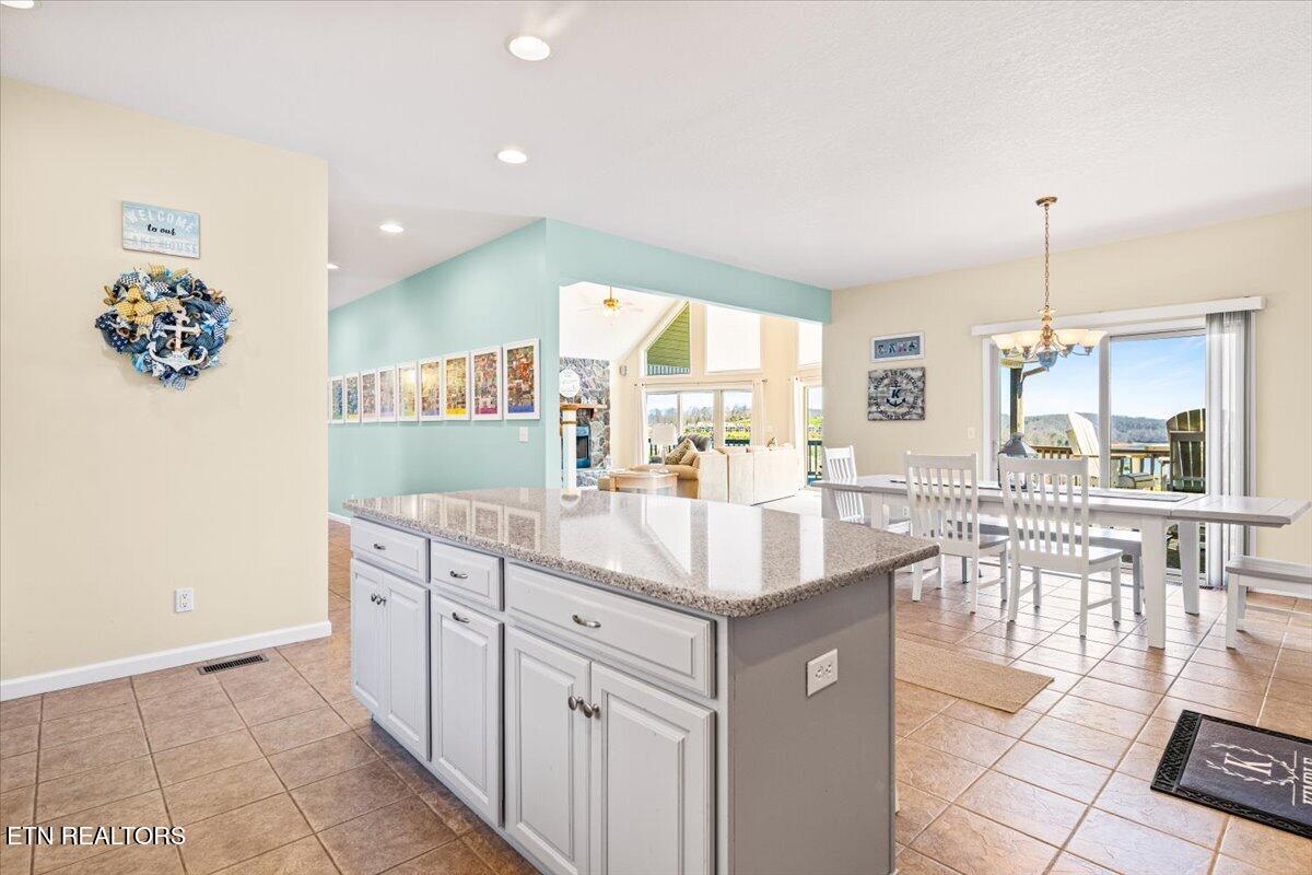 223 Holly Lane Lafollette TN 37766