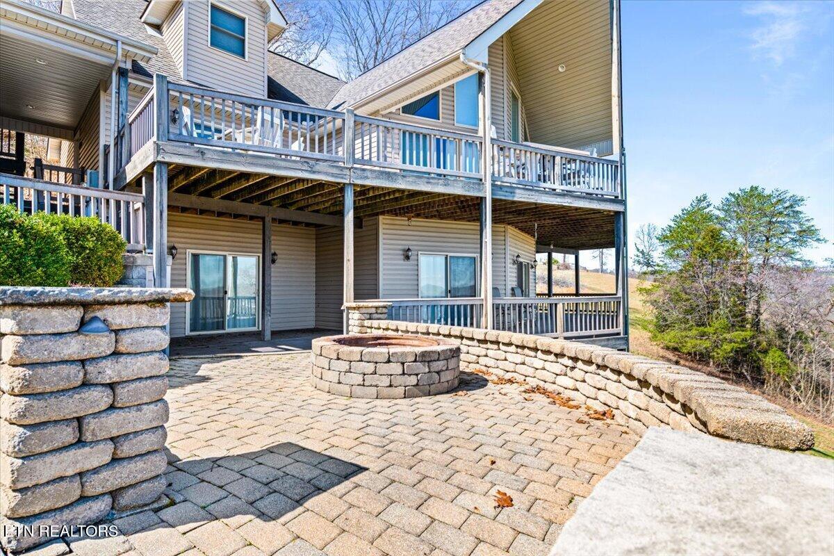 223 Holly Lane Lafollette TN 37766