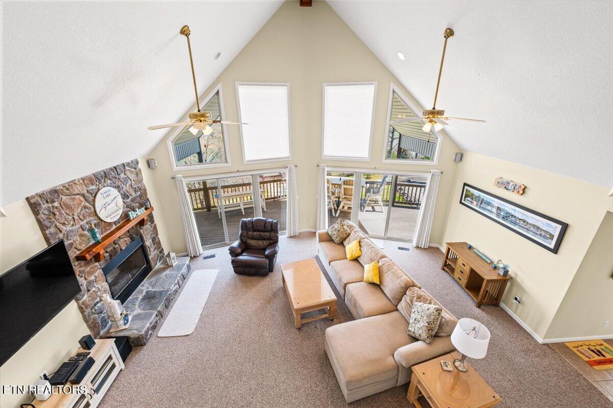 223 Holly Lane Lafollette TN 37766