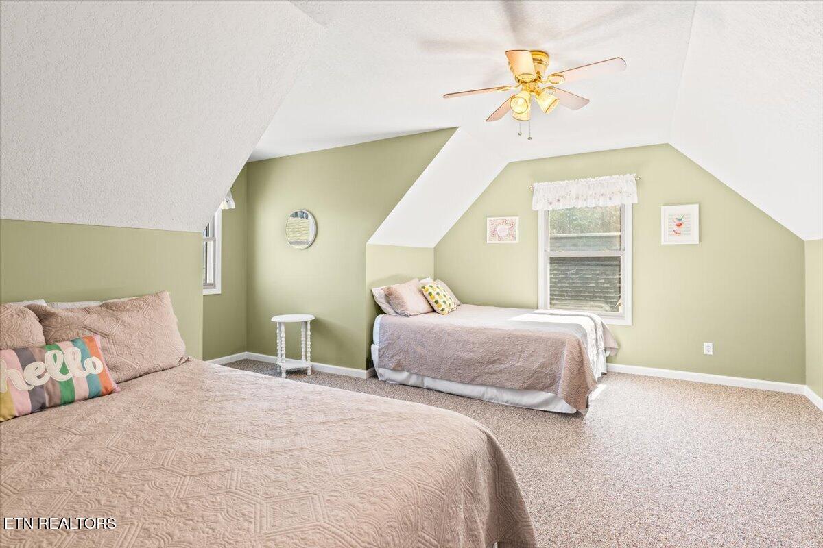 223 Holly Lane Lafollette TN 37766