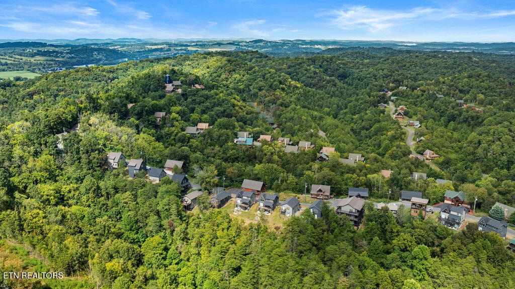 2111 Eagle Feather Drive Sevierville TN 37876