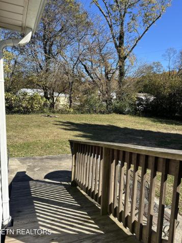 307 Russell Avenue Harriman TN 37748