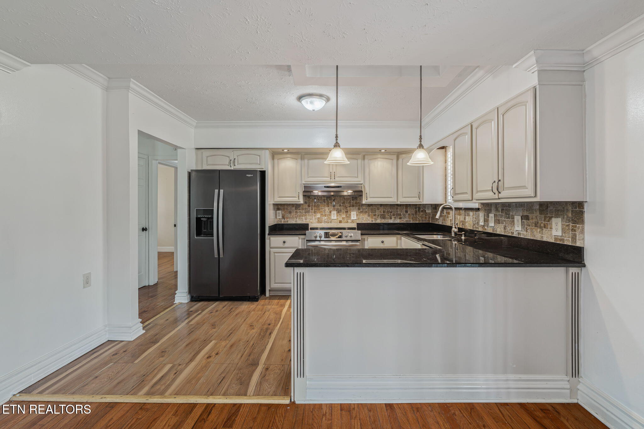 7112 Weaver Road Powell TN 37849