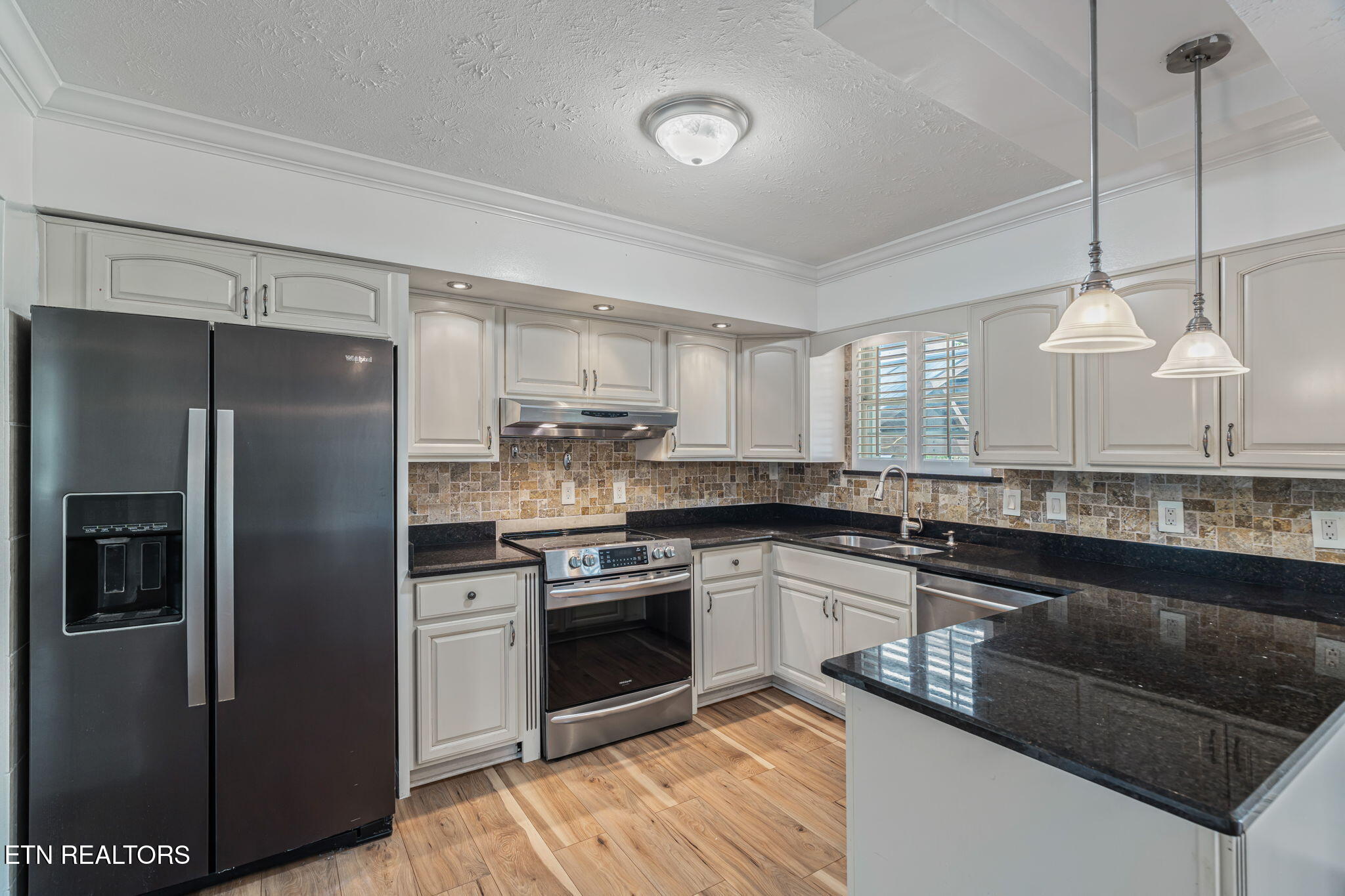 7112 Weaver Road Powell TN 37849