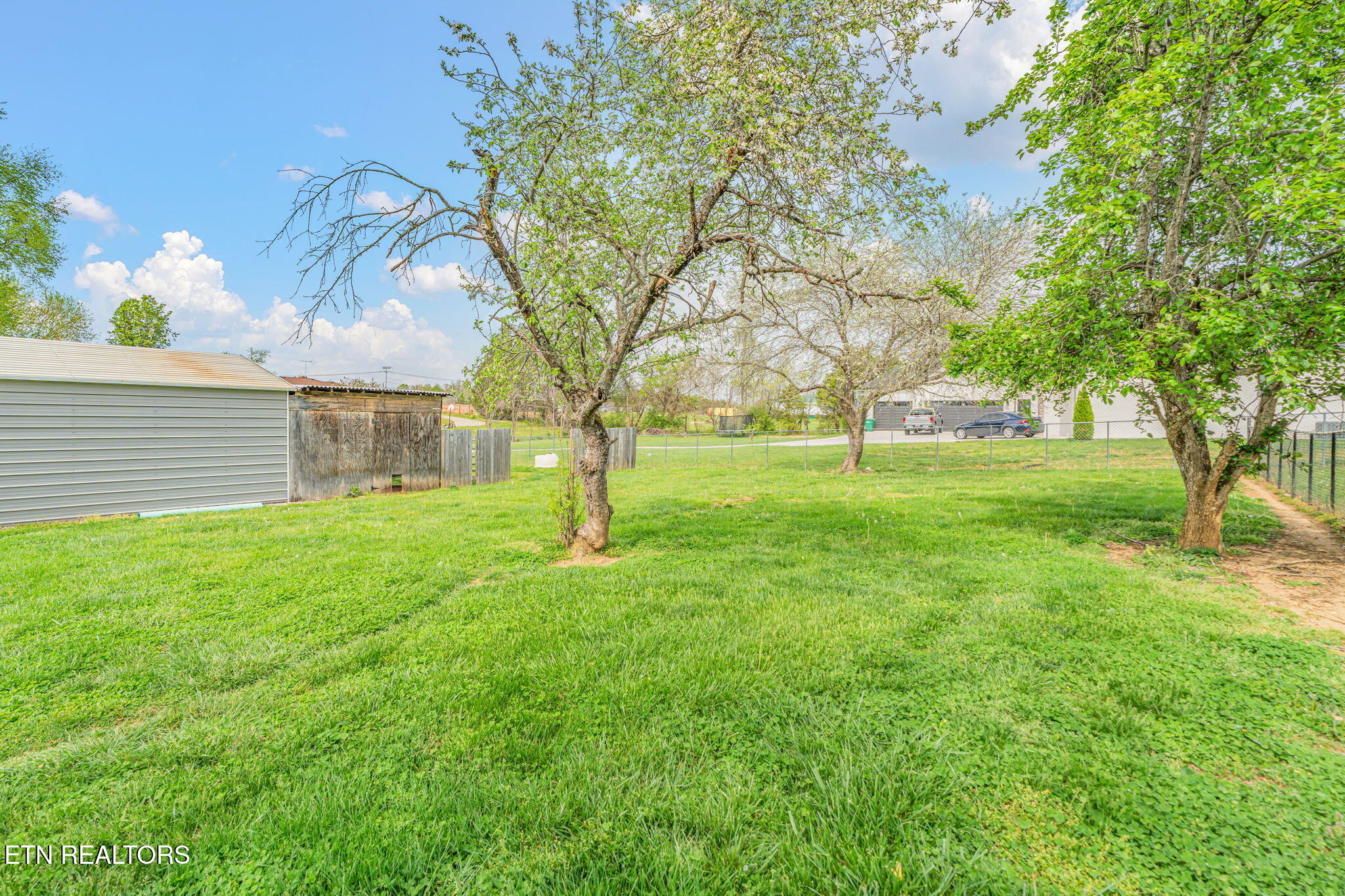 7112 Weaver Road Powell TN 37849