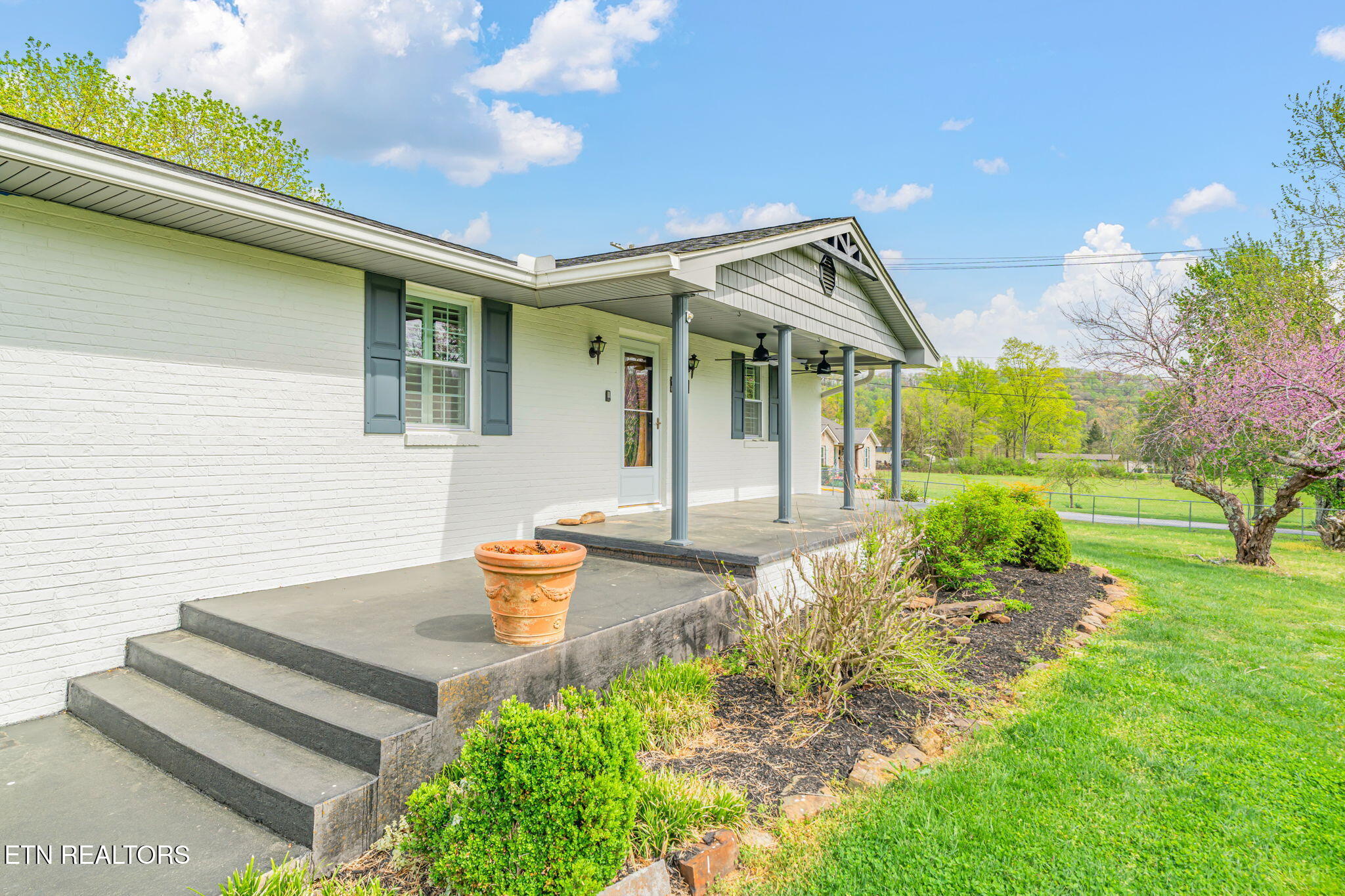 7112 Weaver Road Powell TN 37849