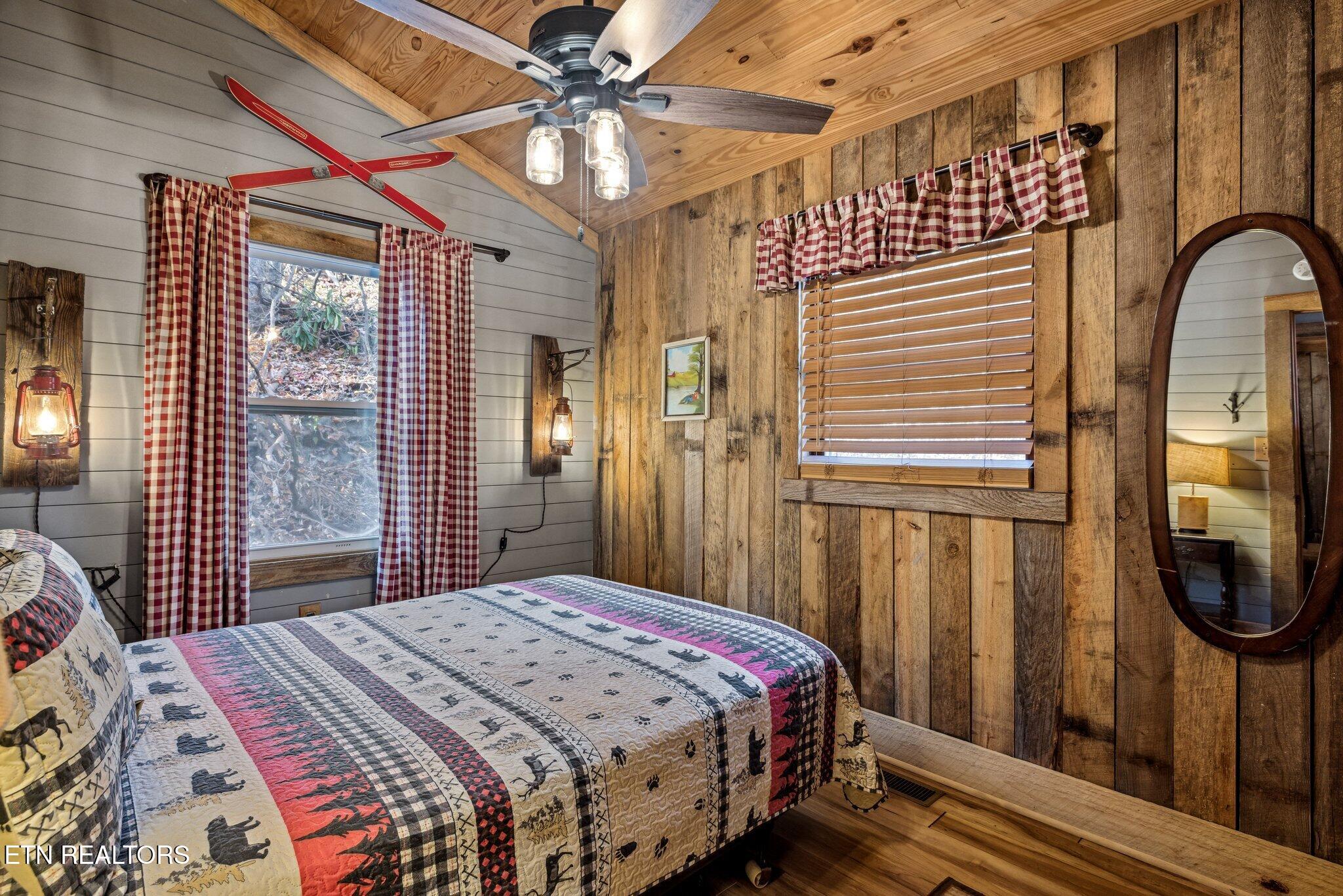 1536 Zurich Road Gatlinburg TN 37738