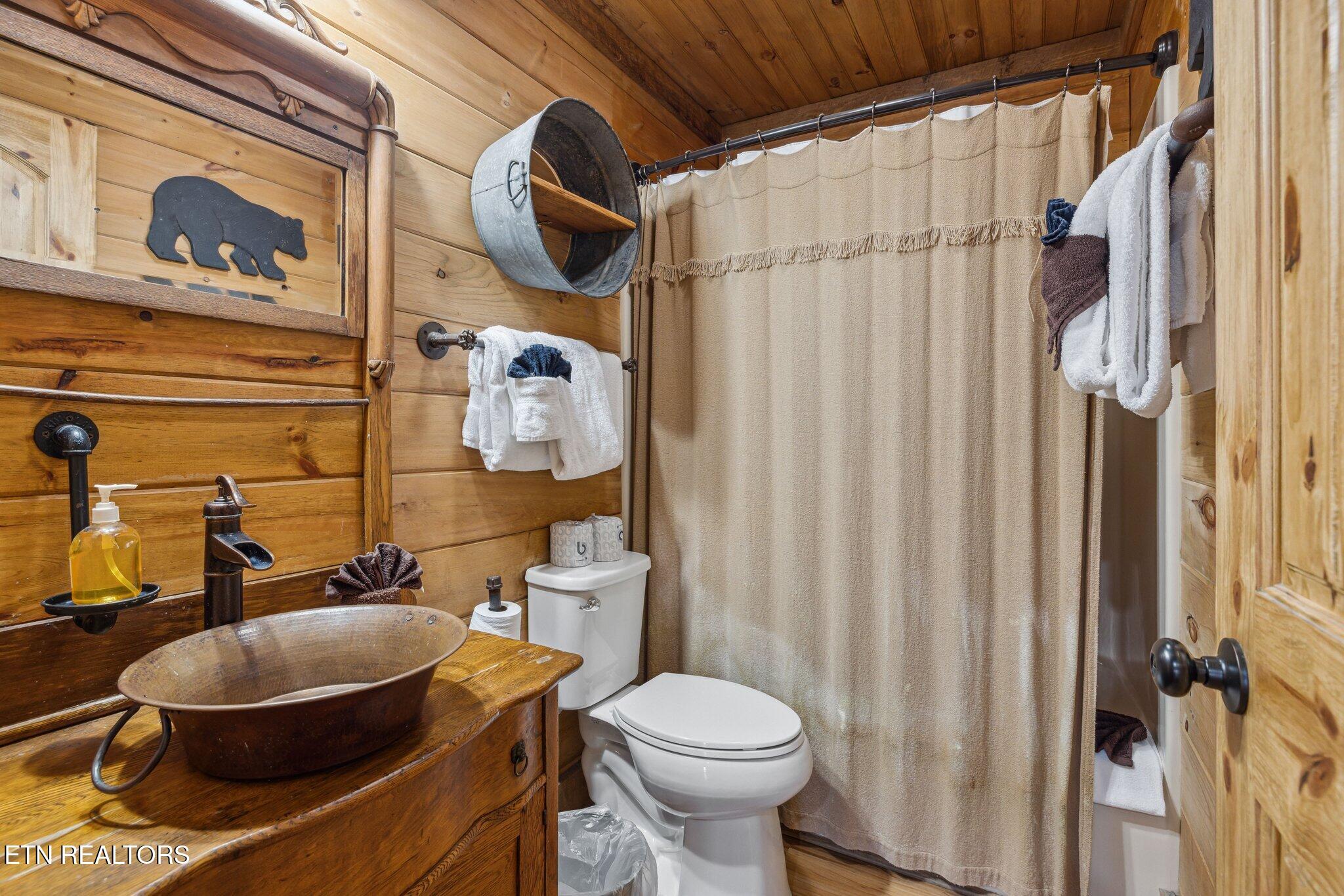 1536 Zurich Road Gatlinburg TN 37738