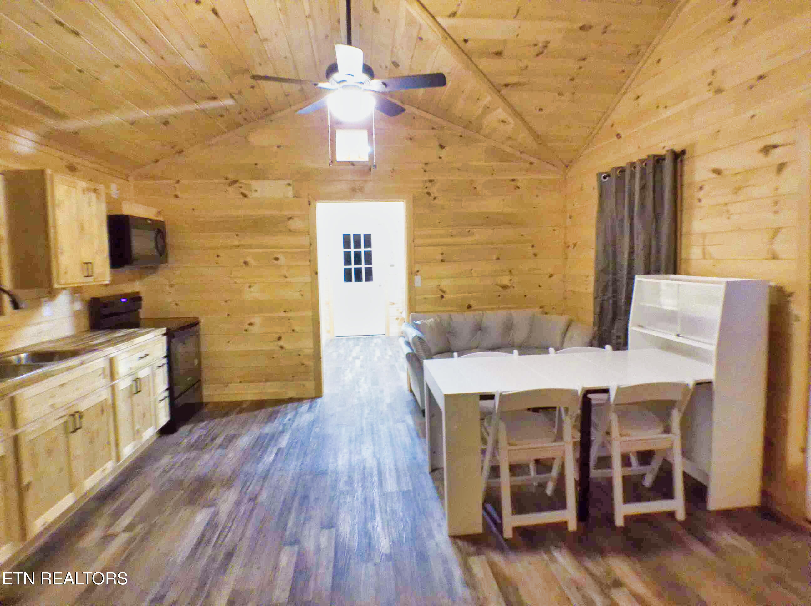 137 John Cox Road Deer Lodge TN 37726