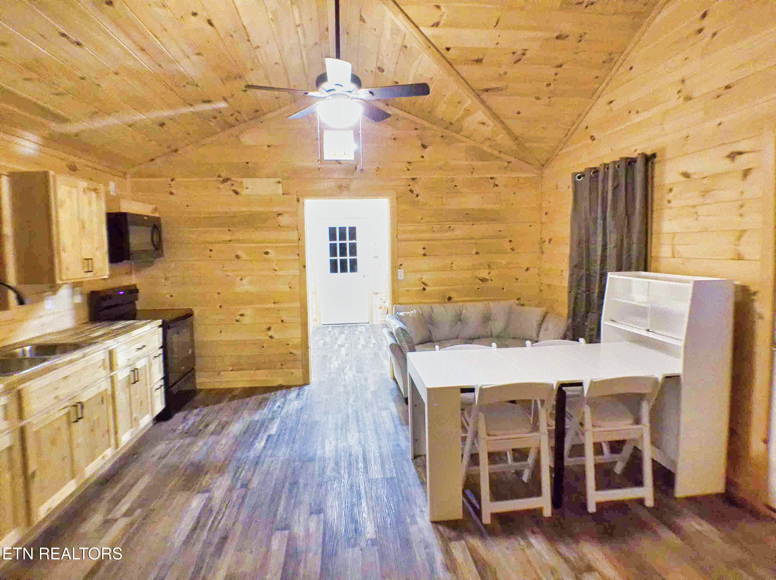 137 John Cox Road Deer Lodge TN 37726