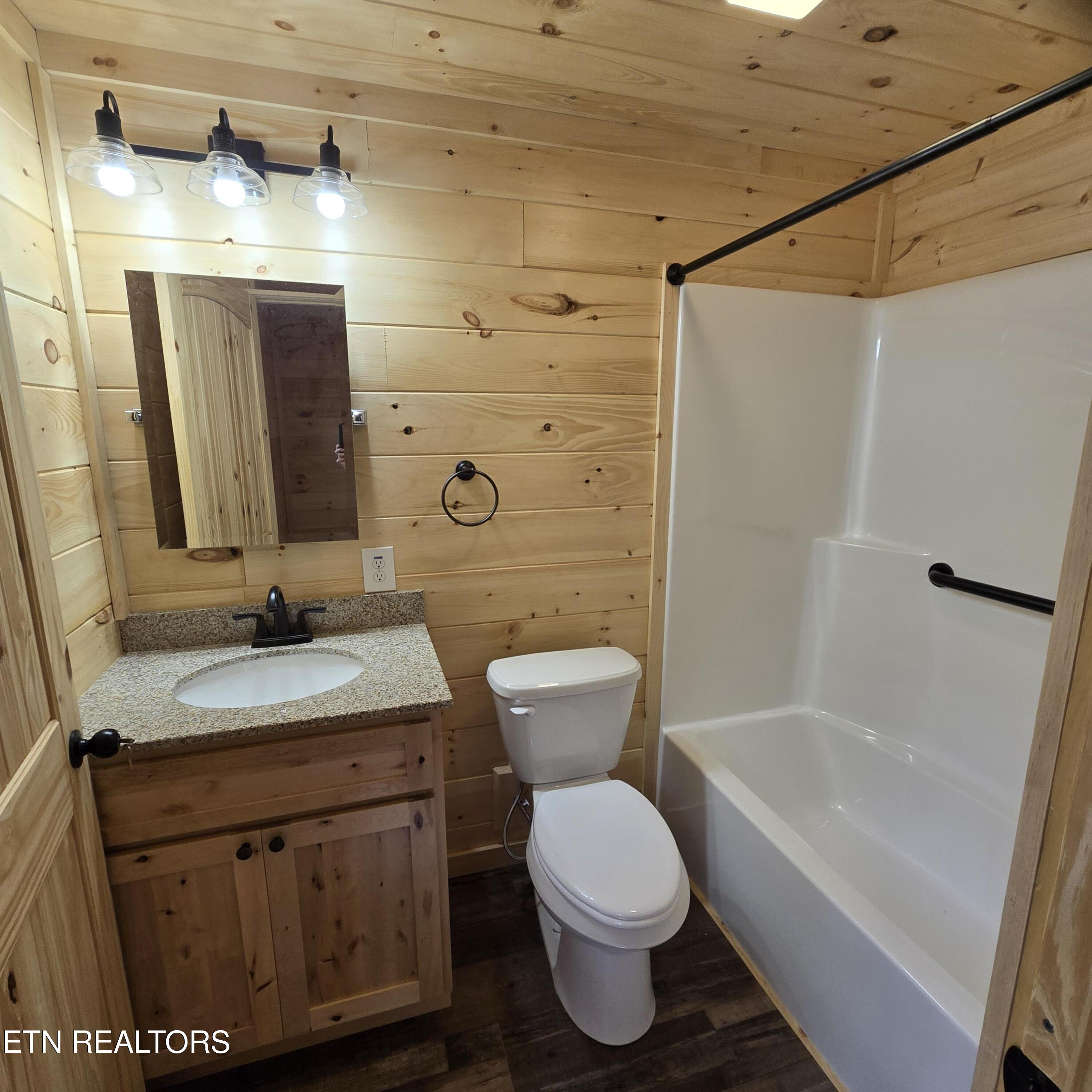 137 John Cox Road Deer Lodge TN 37726