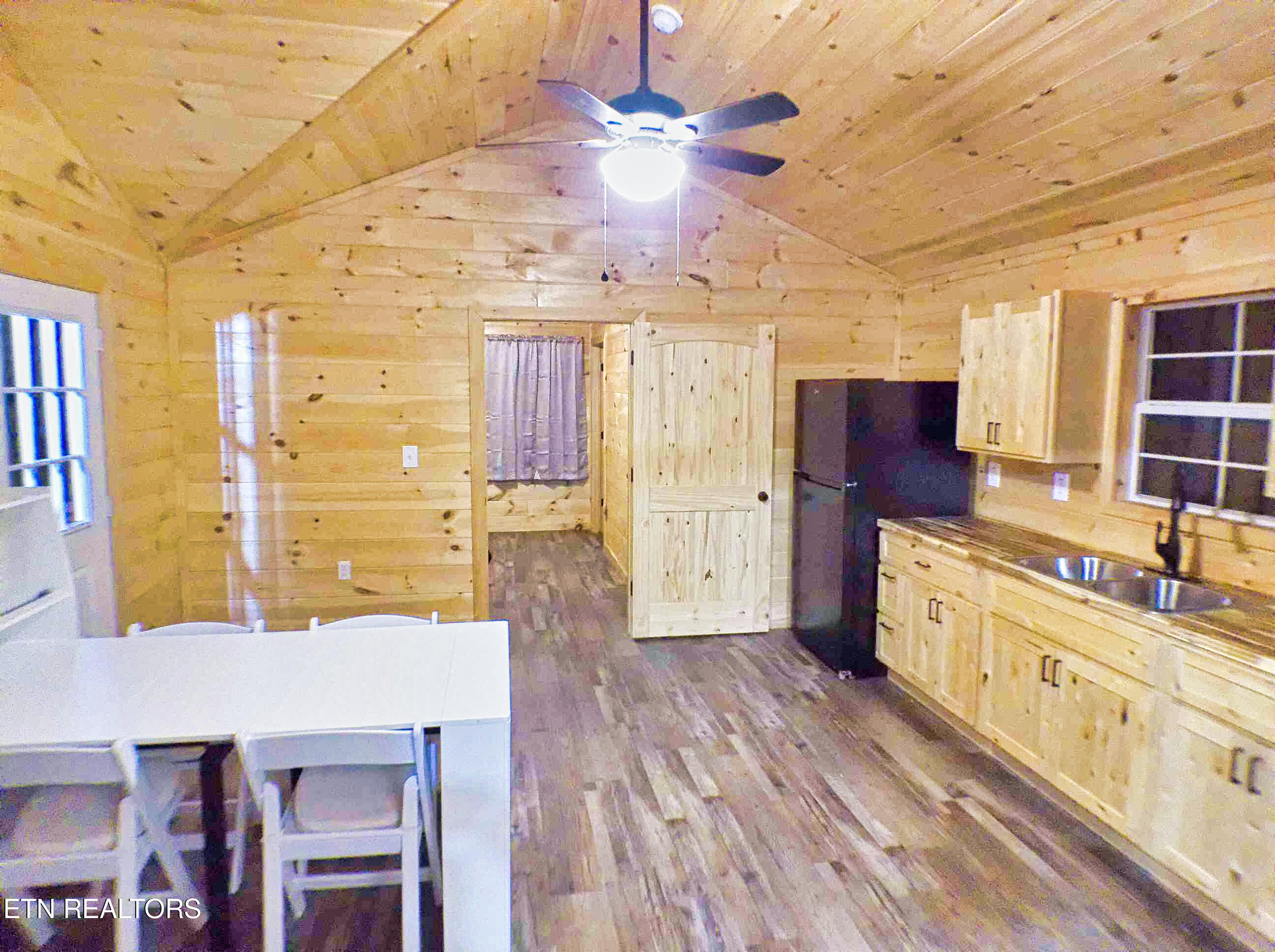 137 John Cox Road Deer Lodge TN 37726