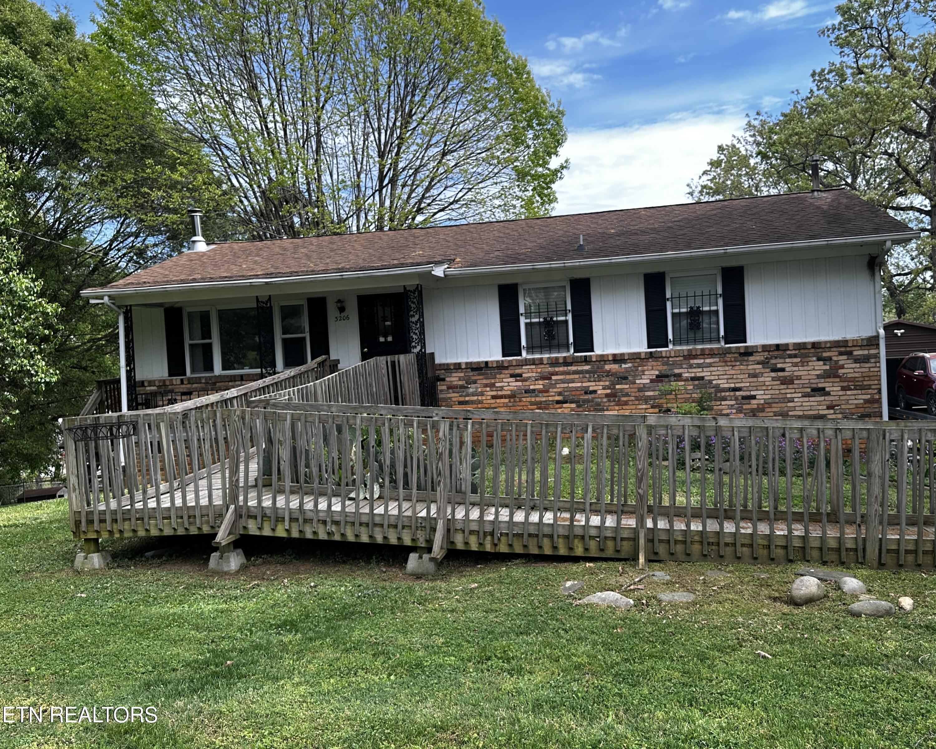 3206,3212 Wilderness Road Knoxville TN 37917