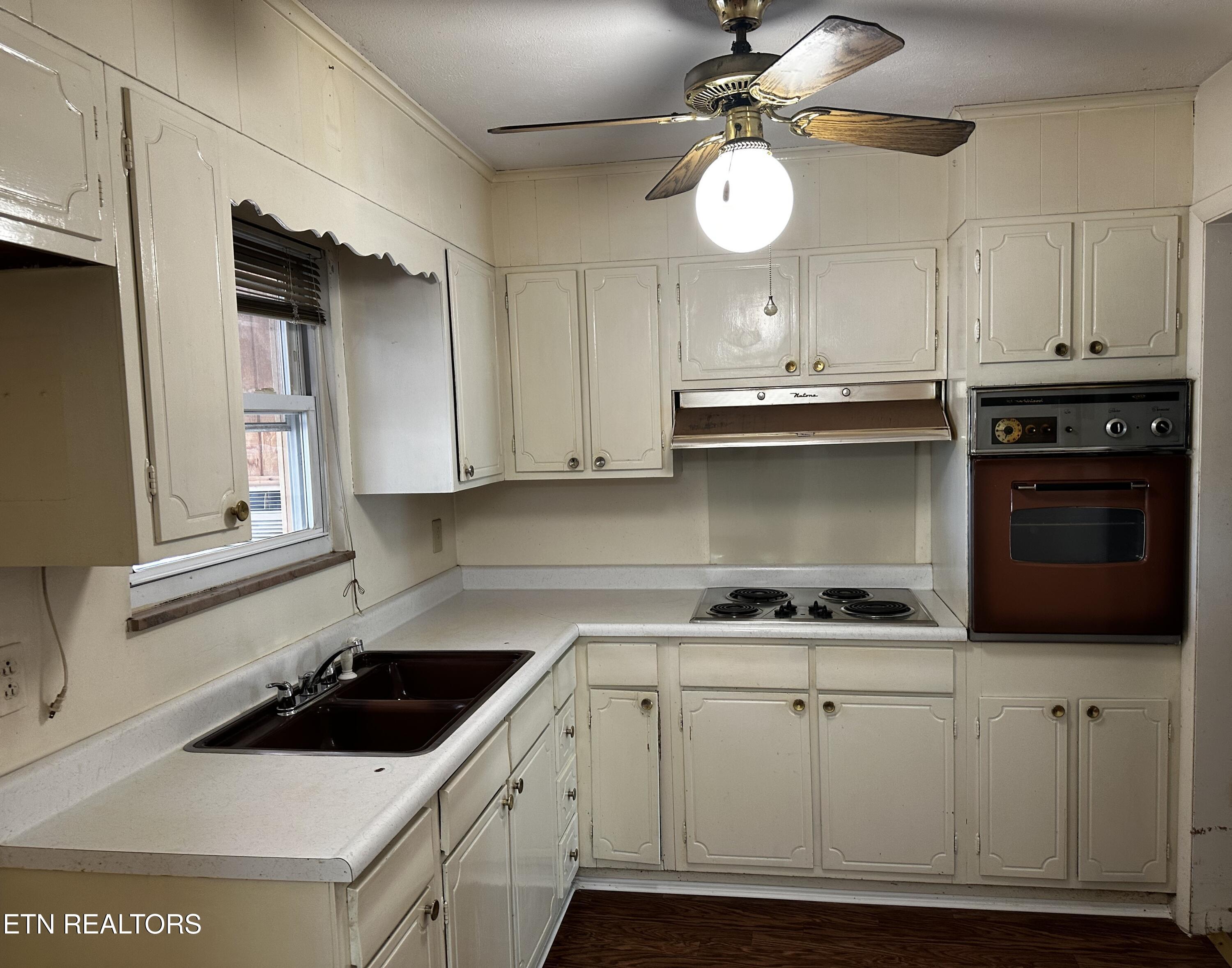 3206,3212 Wilderness Road Knoxville TN 37917