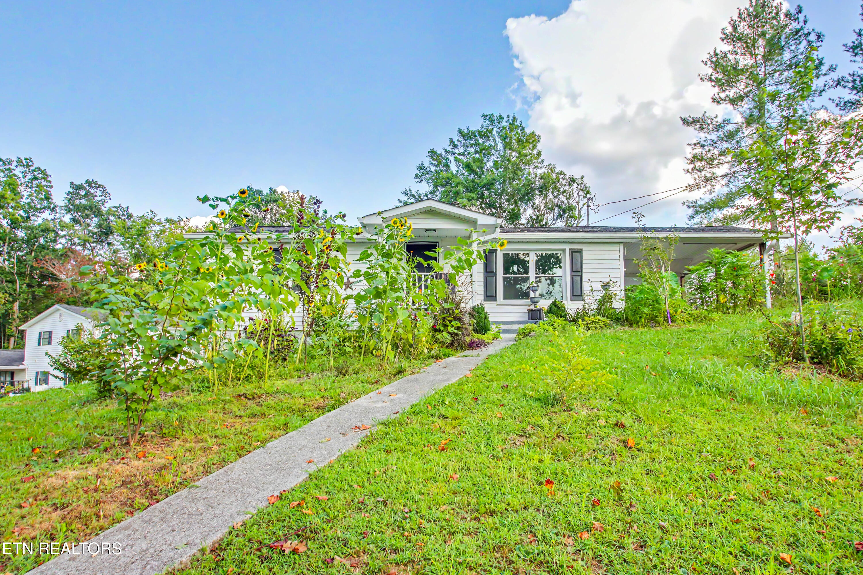 207 Bethel Road Clinton TN 37716