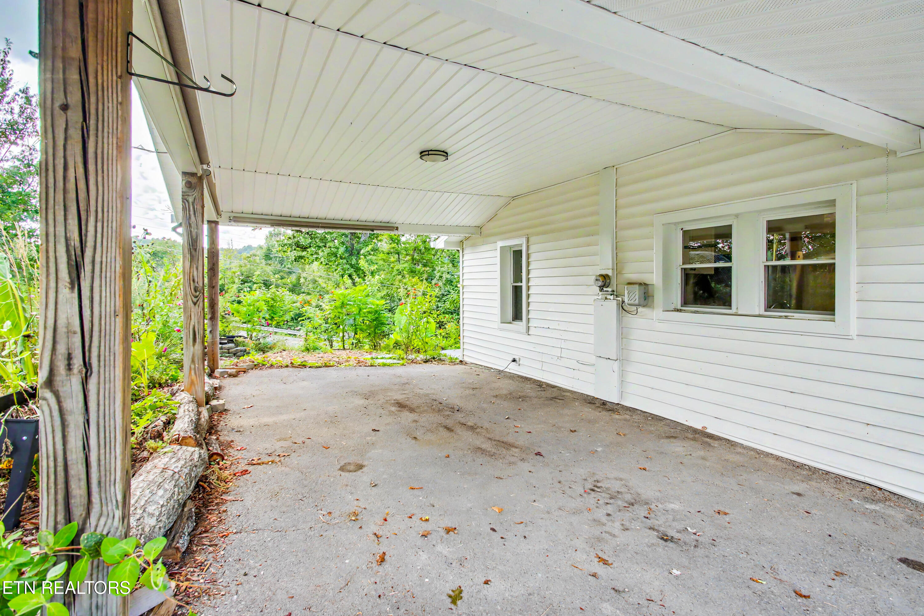 207 Bethel Road Clinton TN 37716