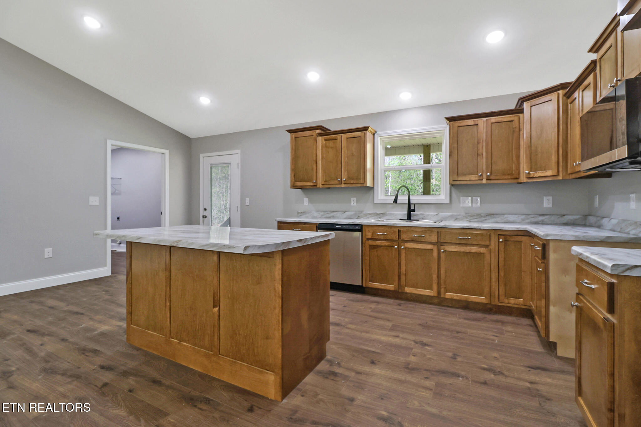 133 Jay Loop Jamestown TN 38556