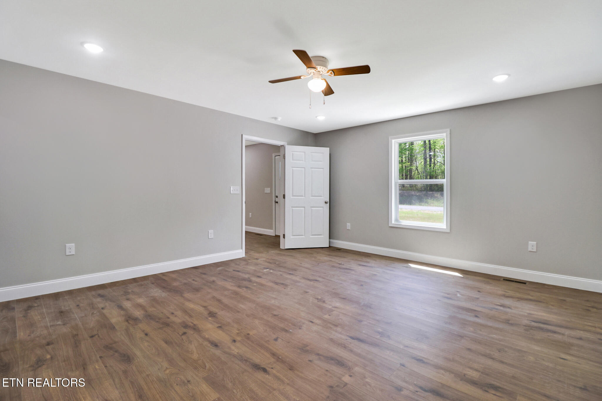 133 Jay Loop Jamestown TN 38556