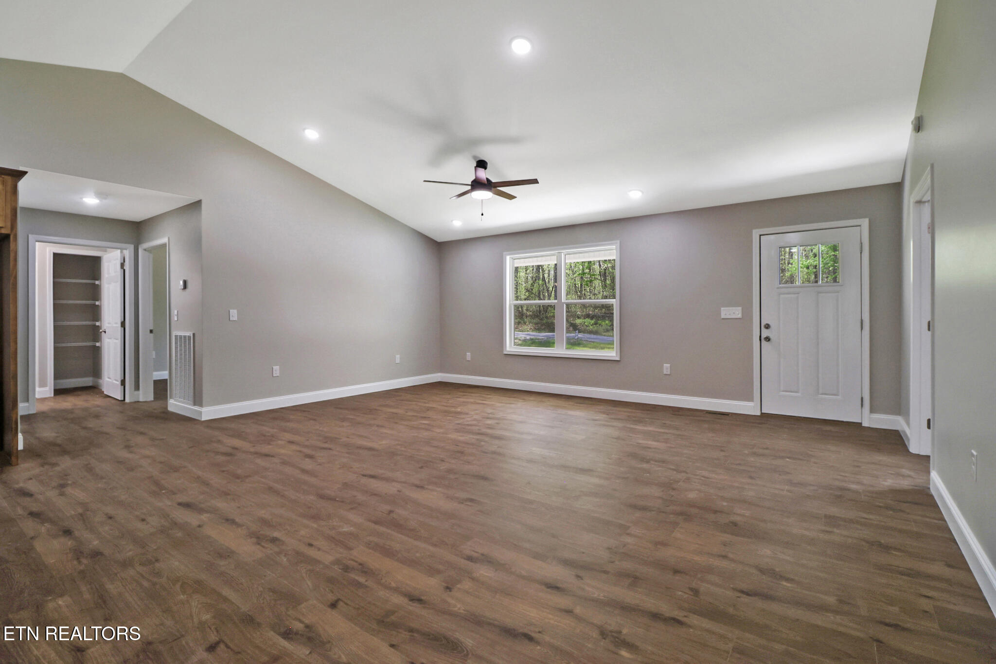 133 Jay Loop Jamestown TN 38556