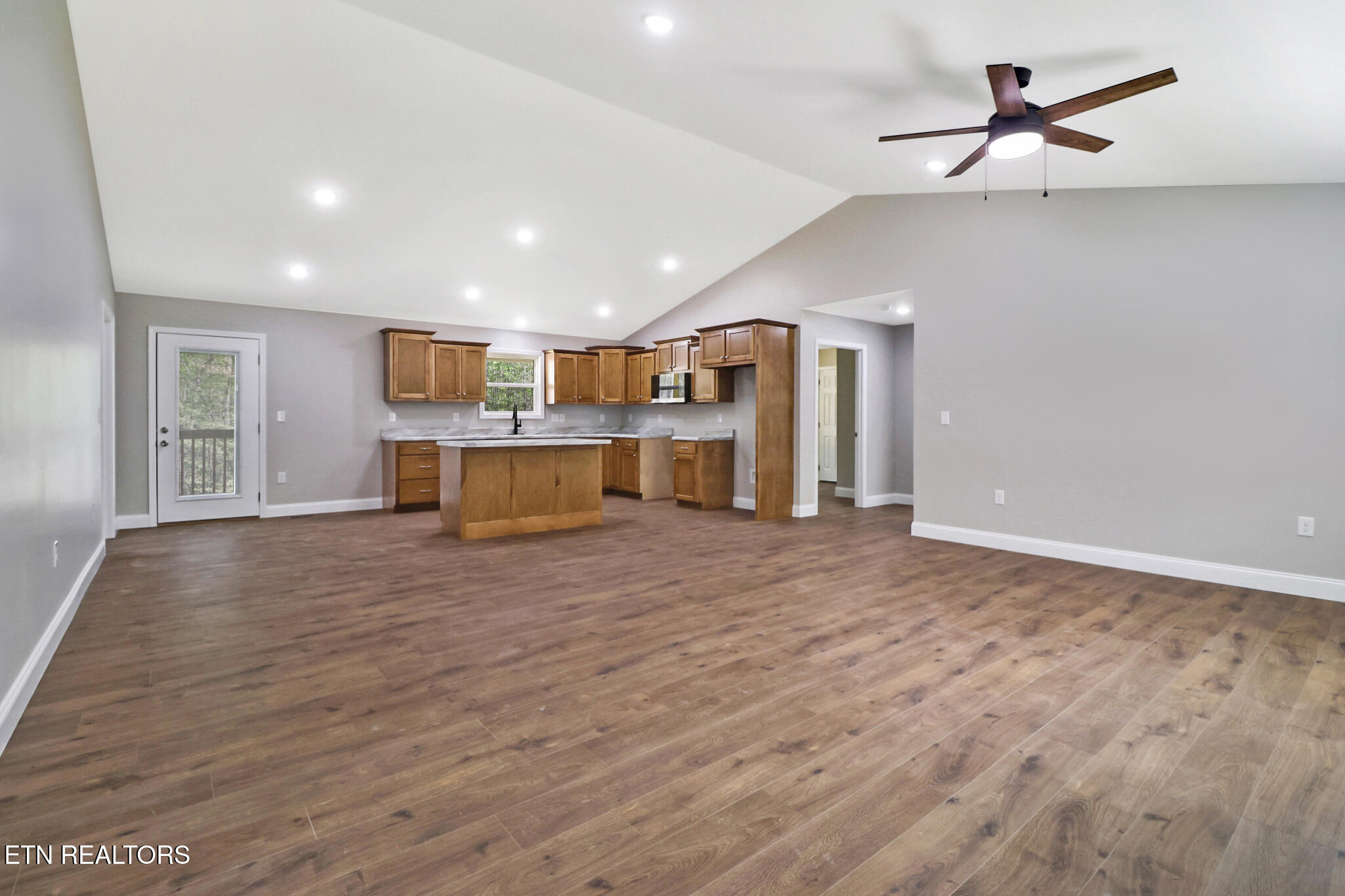 133 Jay Loop Jamestown TN 38556