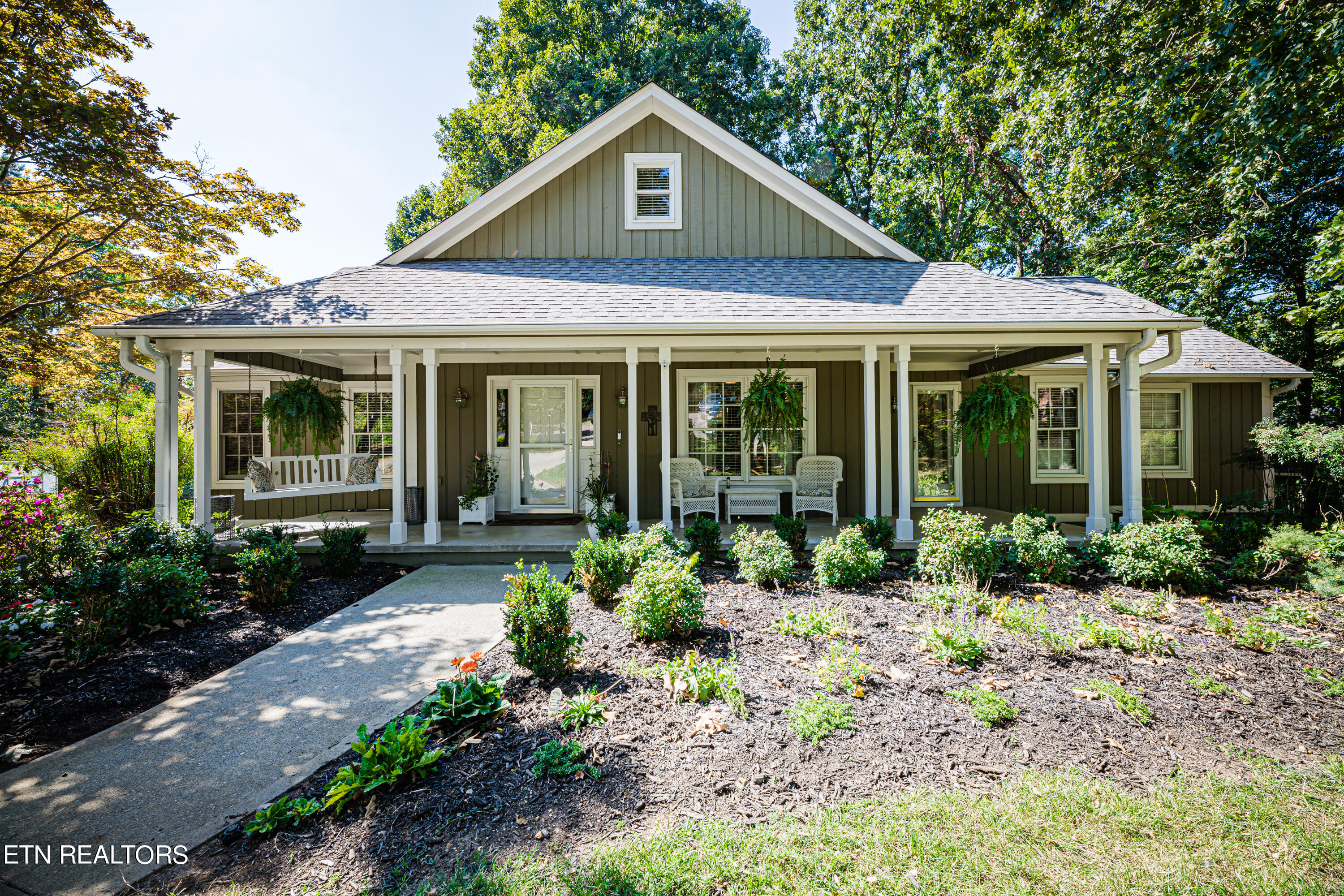 1433 Amblewinds Lane Knoxville TN 37922