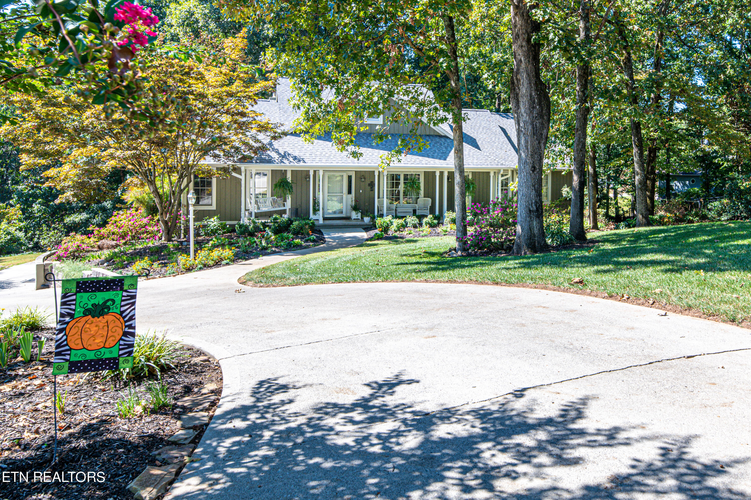 1433 Amblewinds Lane Knoxville TN 37922