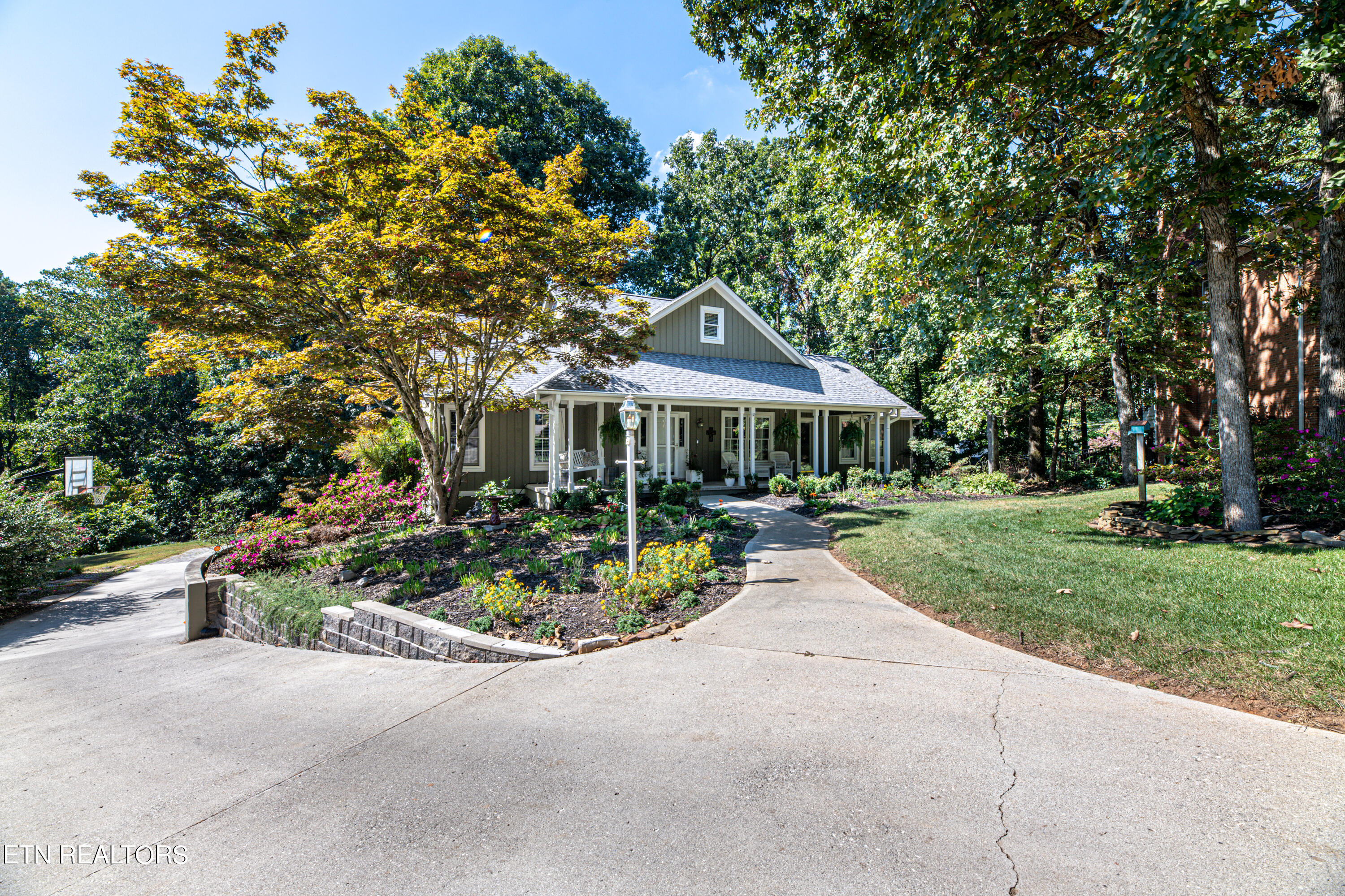 1433 Amblewinds Lane Knoxville TN 37922