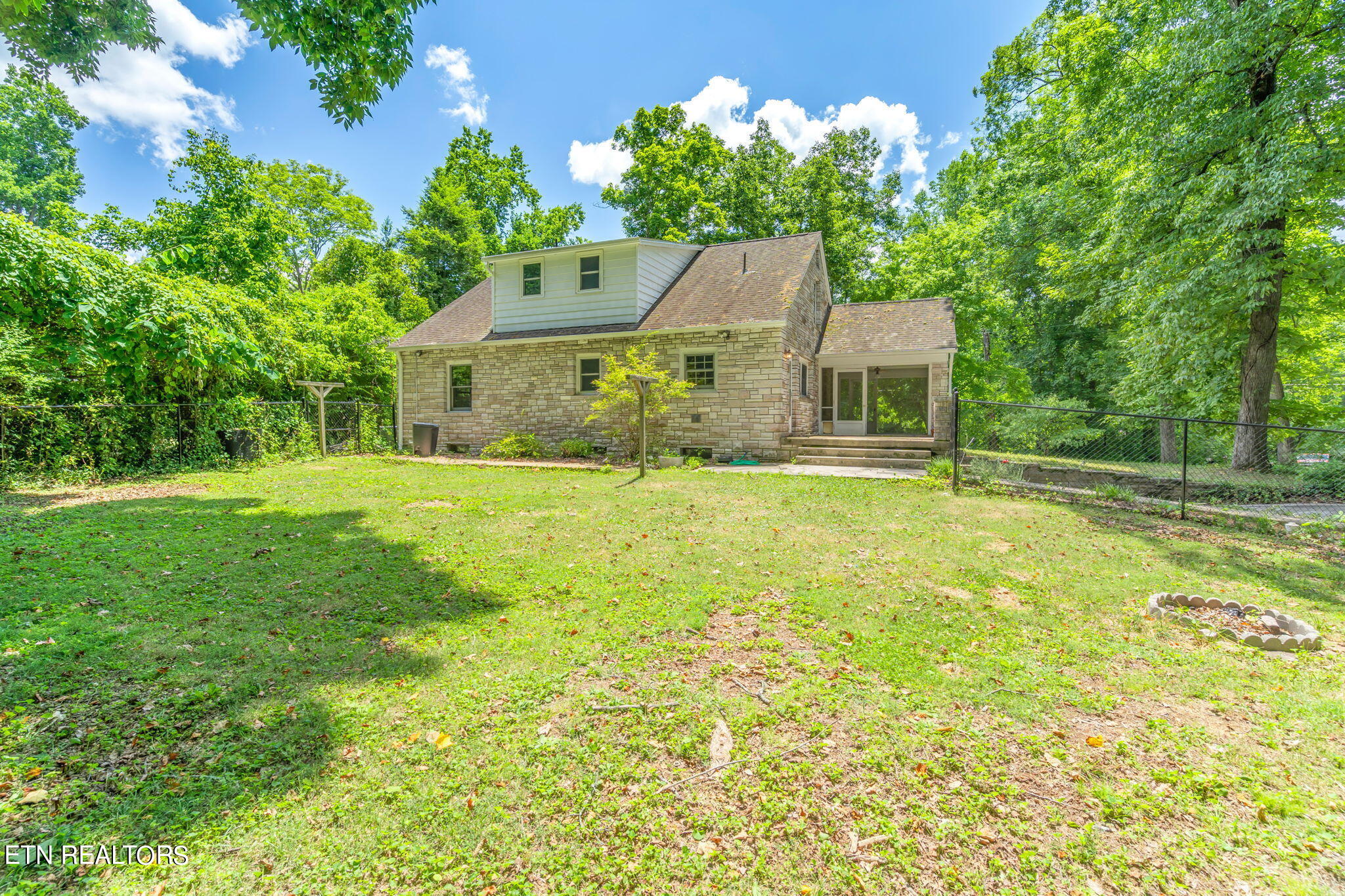 619 White Oak Drive Knoxville TN 37920