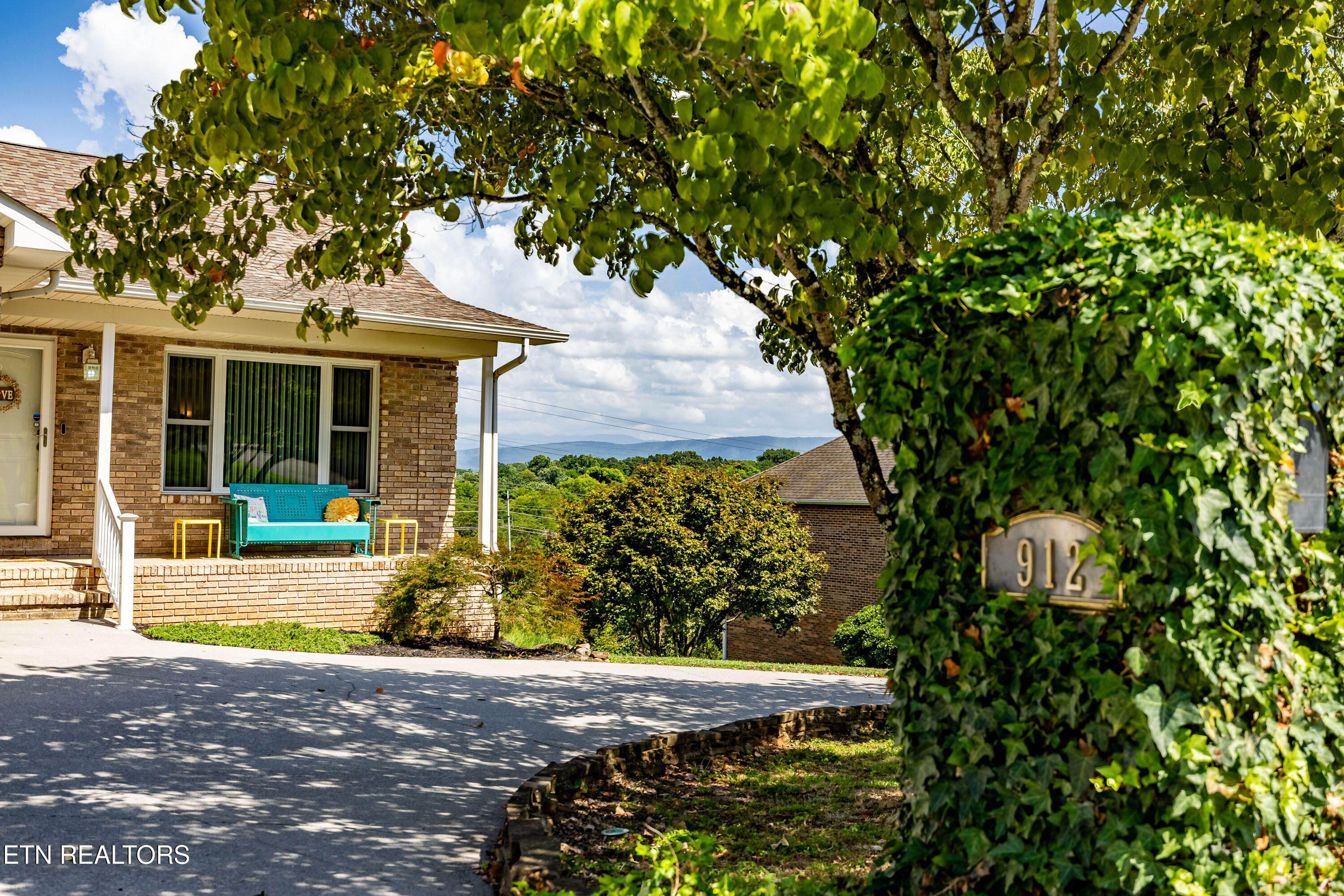 912 Saint Johns Drive Maryville TN 37801