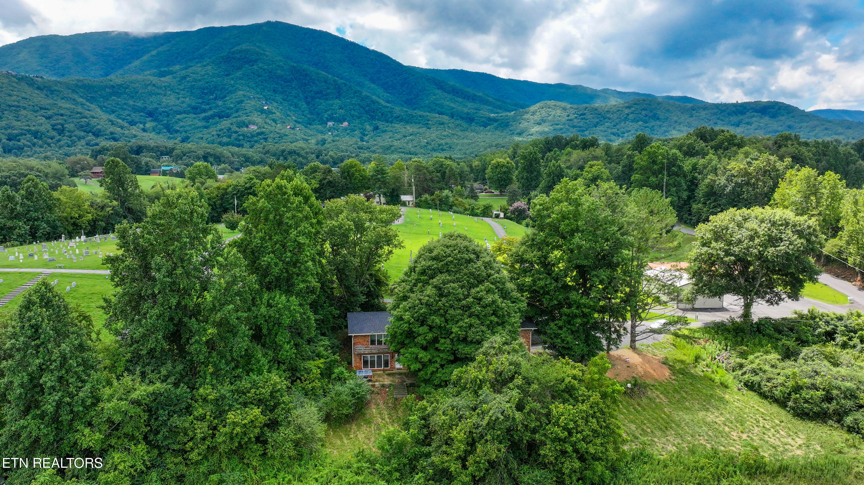 3315 Mattox Cemetery Road Sevierville TN 37862