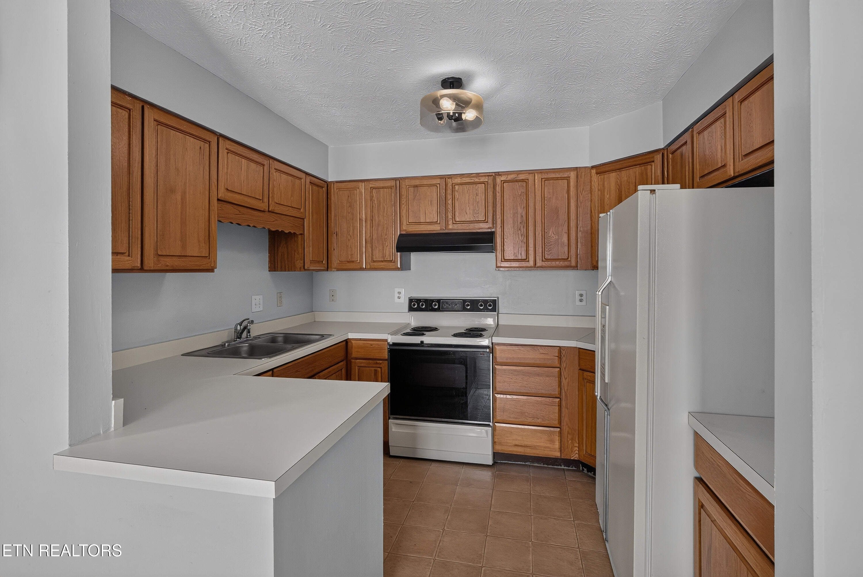 8525 E Cypress Lake Drive Knoxville TN 37923