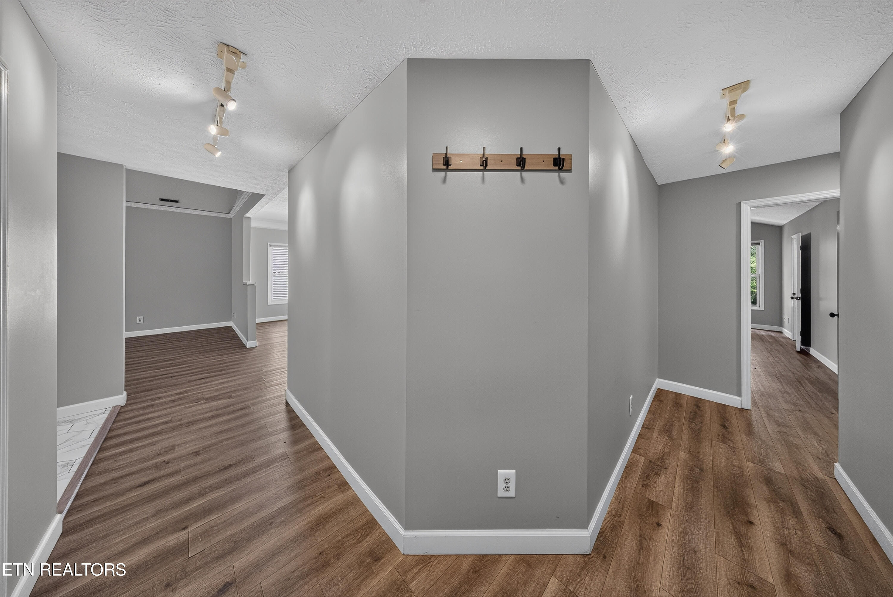 8525 E Cypress Lake Drive Knoxville TN 37923