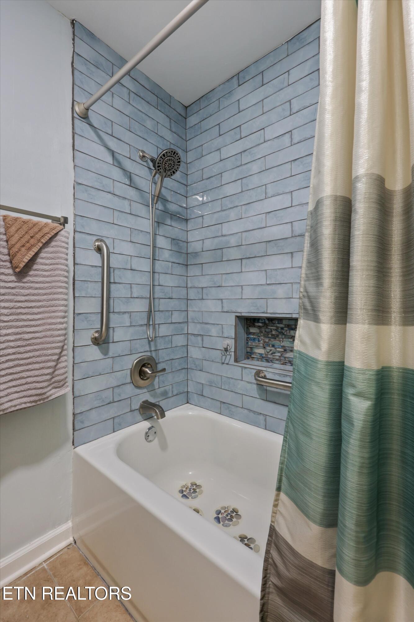 131 Shore Loop Andersonville TN 37705