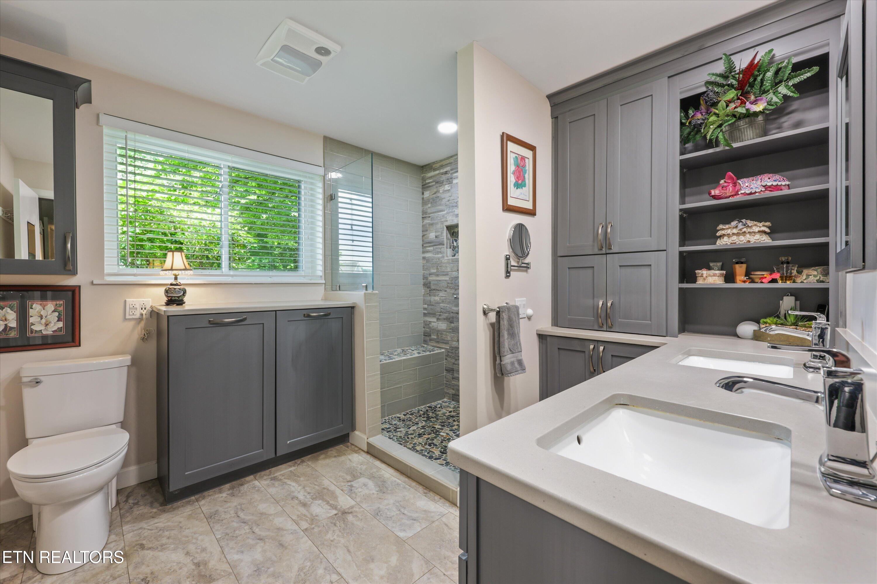 131 Shore Loop Andersonville TN 37705